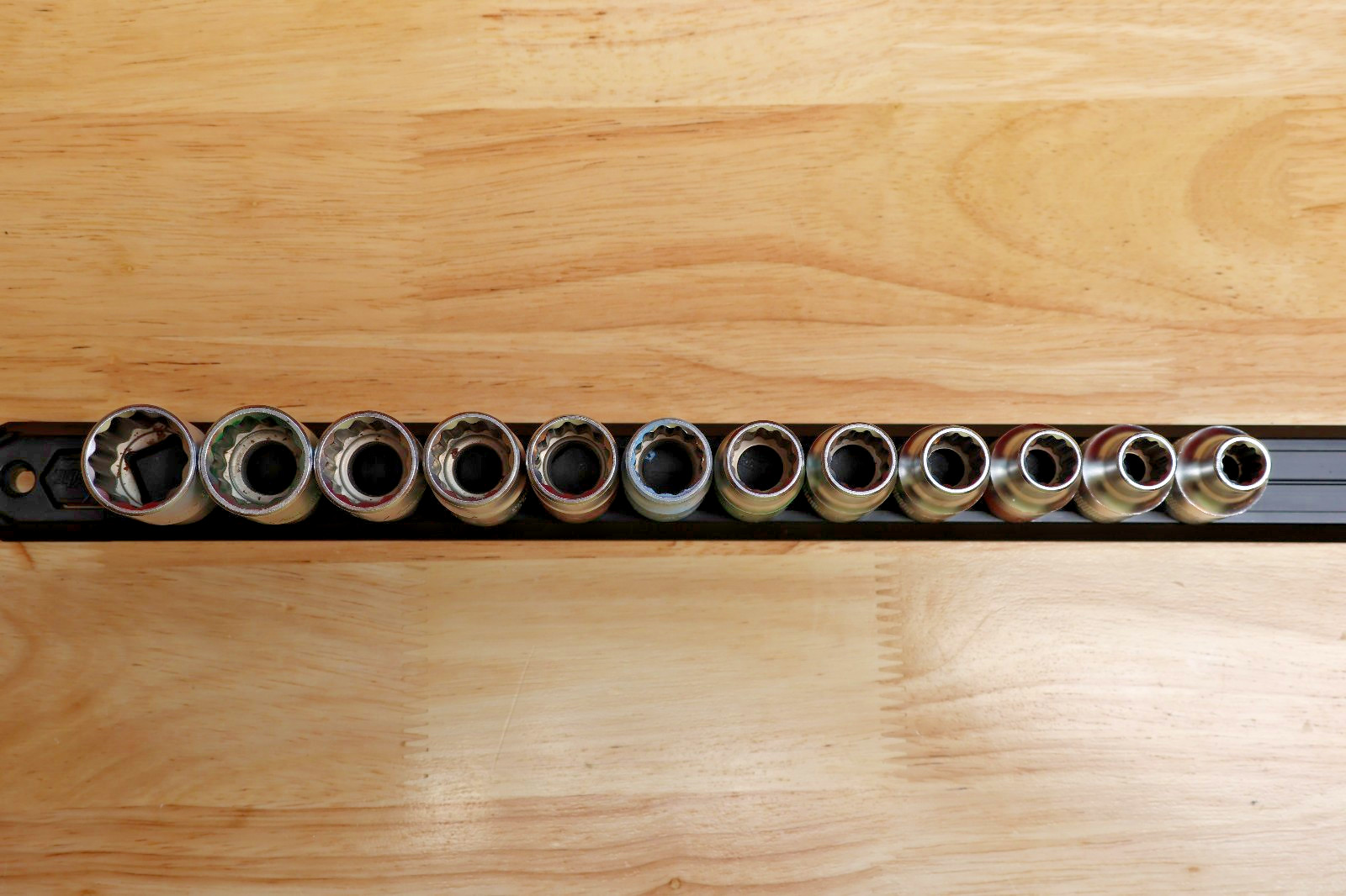Wiha 33891 30 Piece 1/2″ Drive Socket Set – Metric