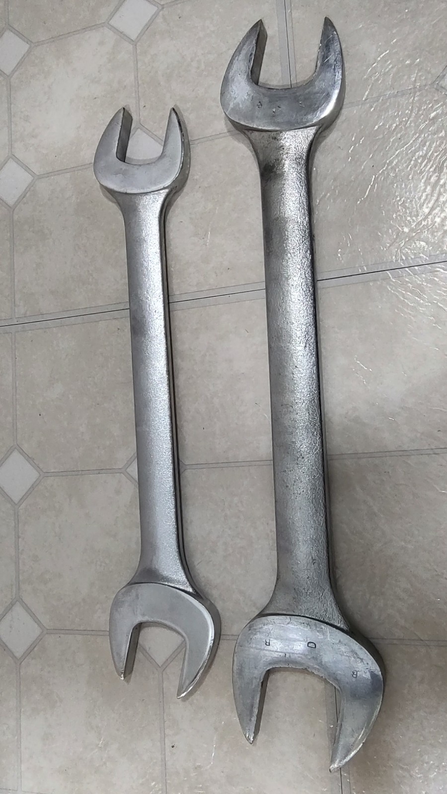 Proto 3070 1-5/8” – 1 1/2” 3055 1-1/4″ – 1-5/16″ Double Open End Wrench Set