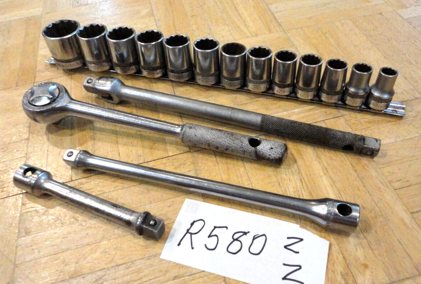 INDESTRO SUPER TOOLS 17 PIECE 1/2 DRIVE SAE. GENERAL SERVICE SET