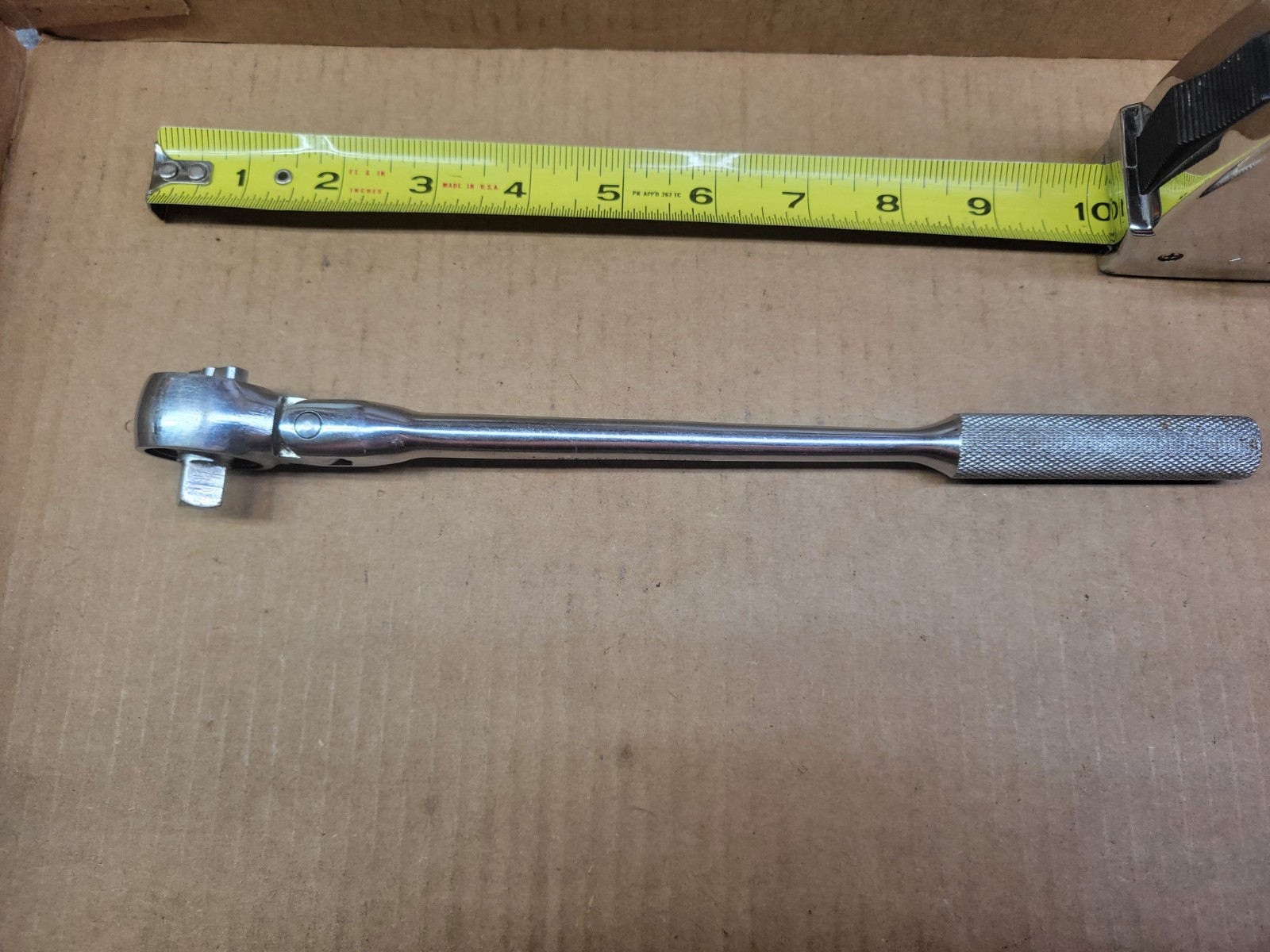 Husky USA 10-1/2″ 3/8″ Drive Long Handle Flex Head Ratchet No CB54
