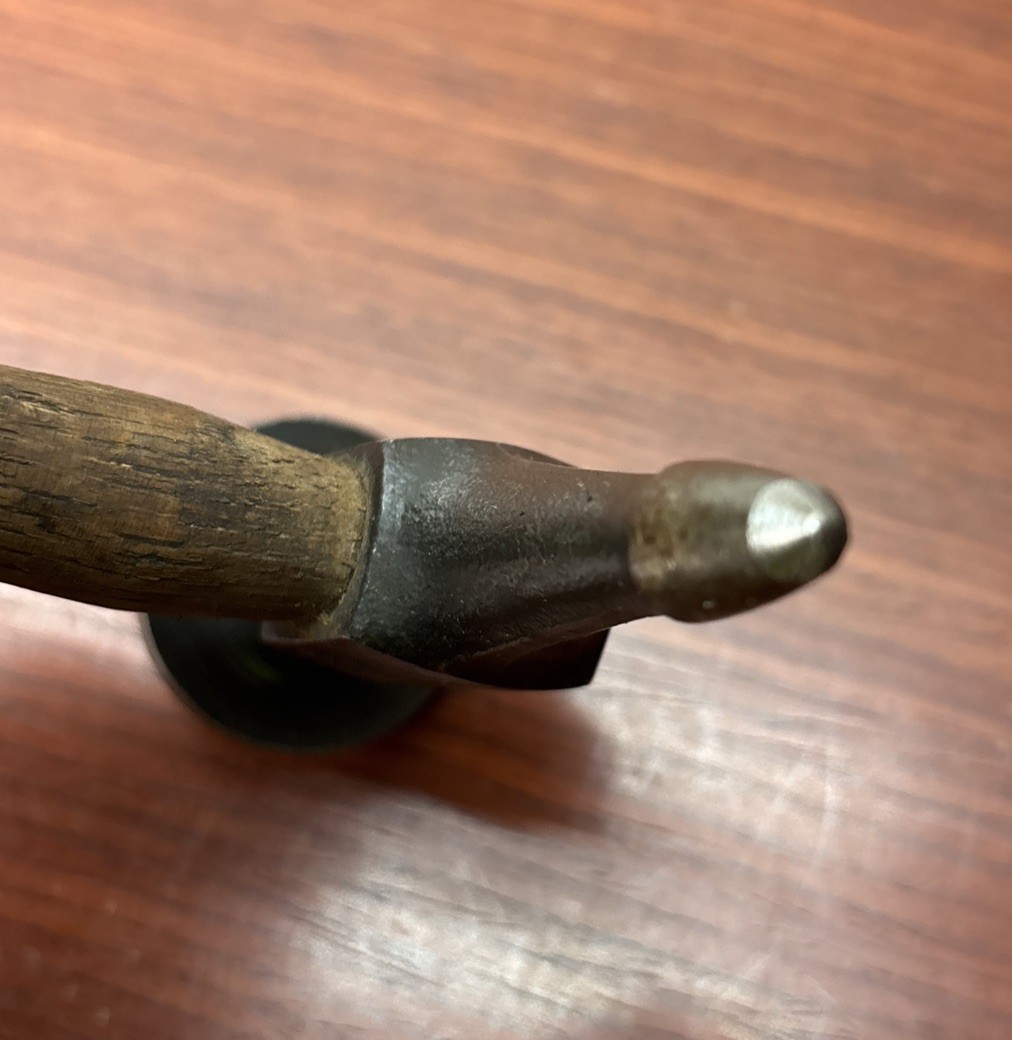 VINTAGE SNAP ON TOOLS BF611 AUTO BODY WOOD HANDLE SHORT PICK HAMMER