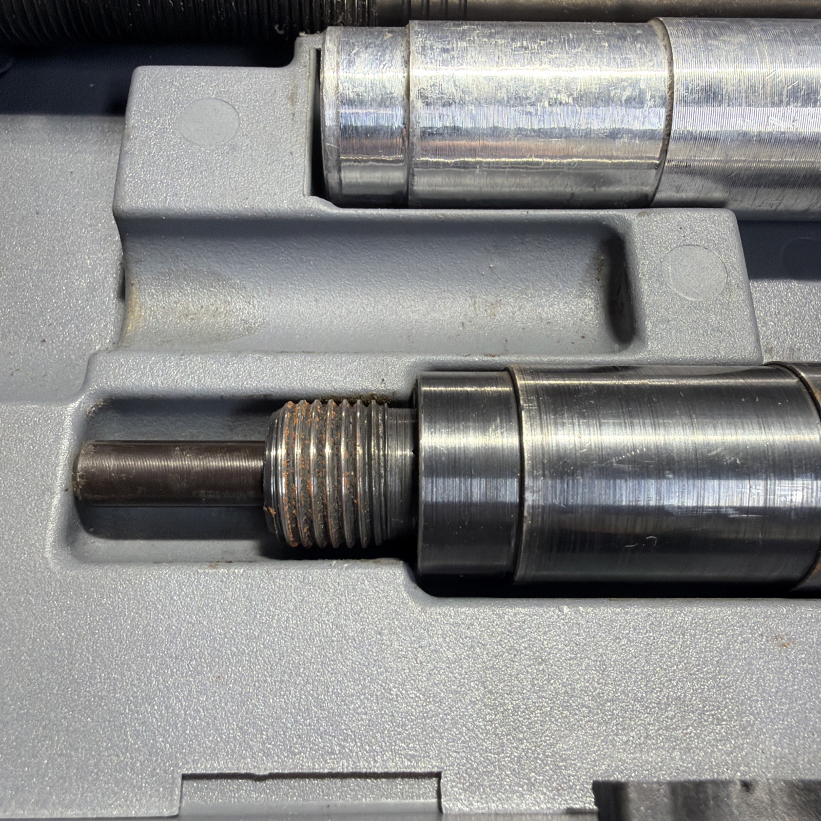 Lisle 65600 Broken Spark Plug Remover Tool Kit Ford 3 Valve – Incomplete Set