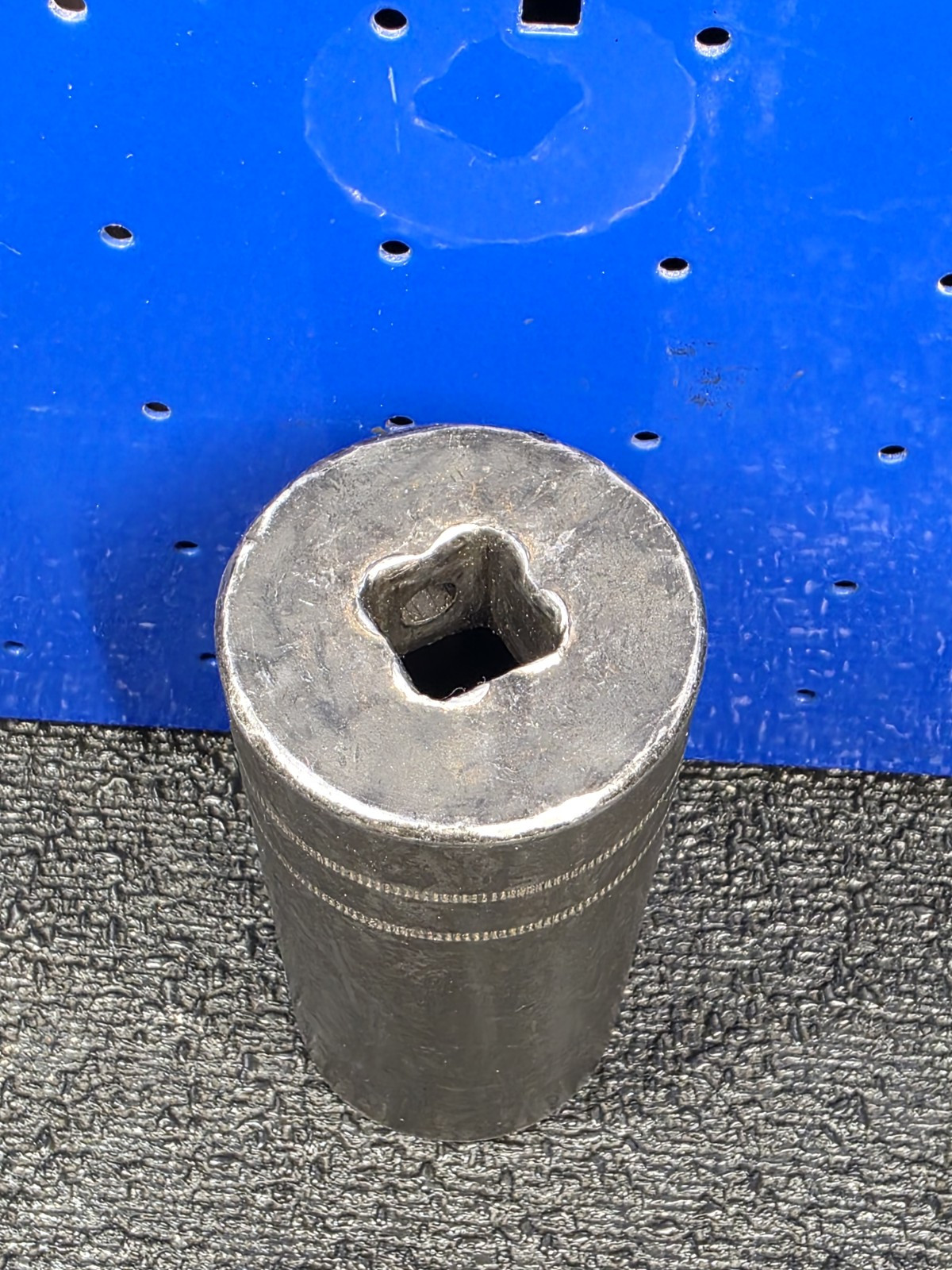 Snap-on Tools SIMM300 30mm 1/2″ Drive Metric DEEP 6-Point Impact Socket