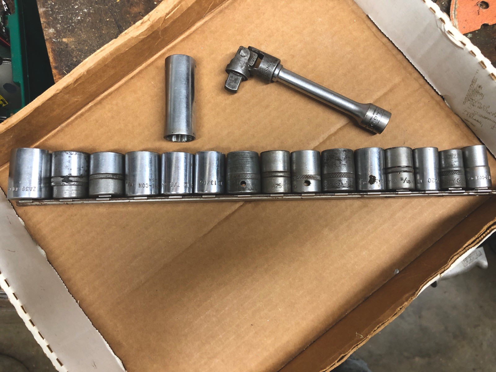 Bonney 1/2 in. socket set, 18 pcs, mixed vintage