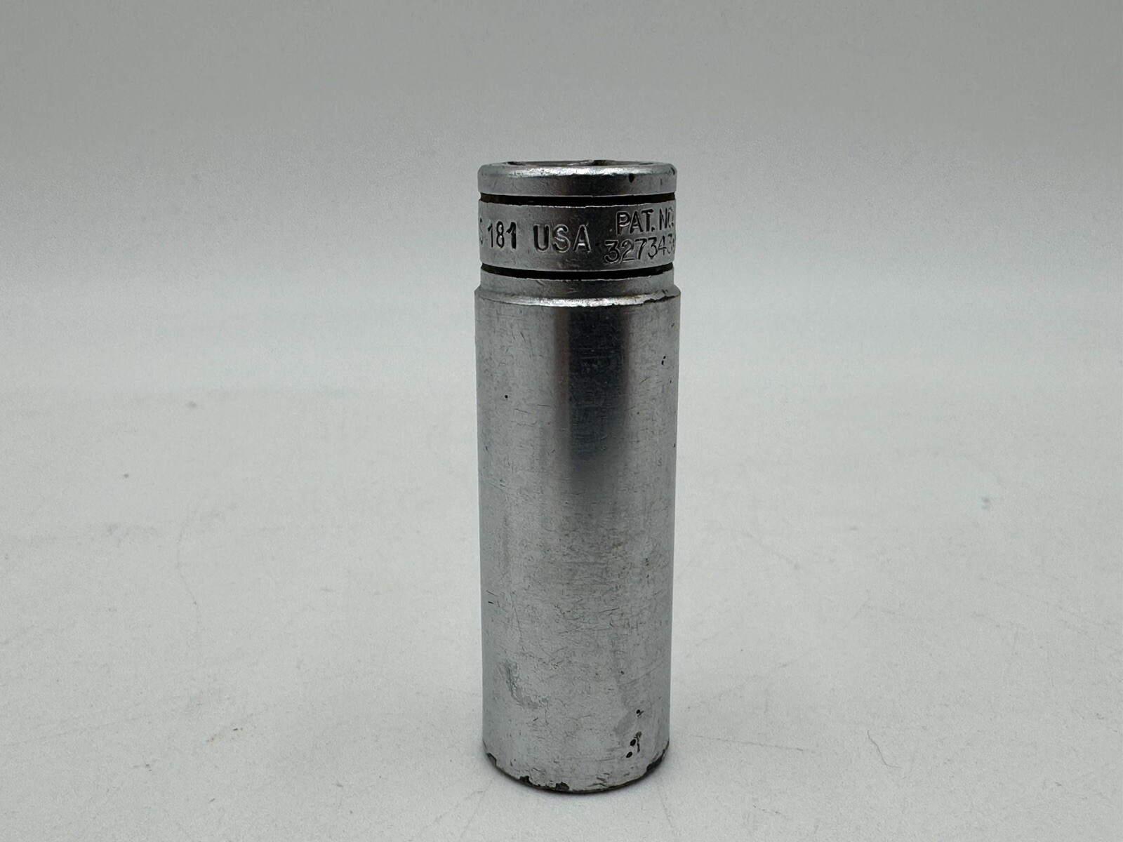 Snap-On USA [SFS181] 9/16″ 3/8″-Drive SAE Deep 12-Point Chrome Socket. G7