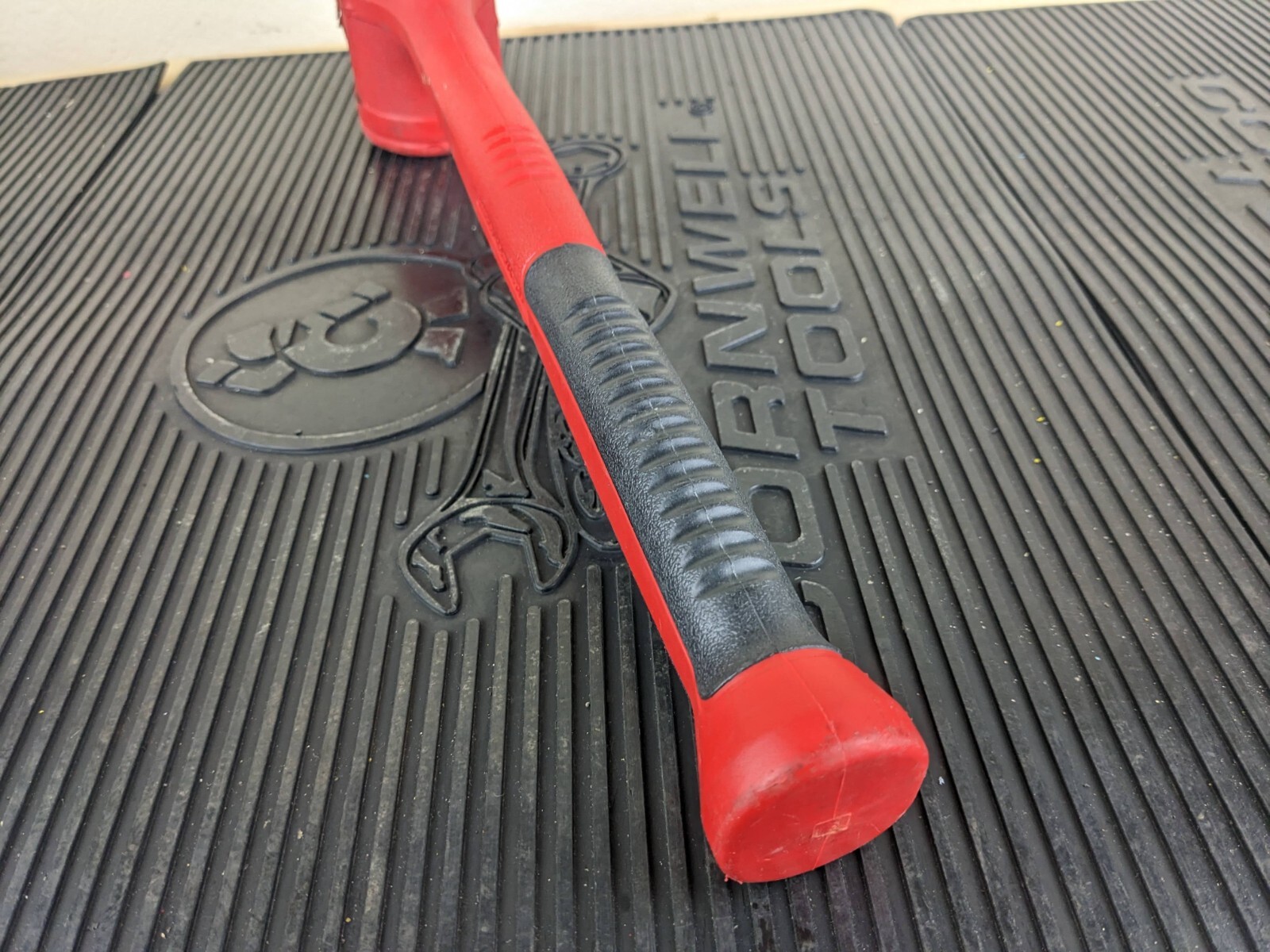 #as022 Snap-On HBFE48 Dead Blow 48-Ounce Soft Grip Hammer RED