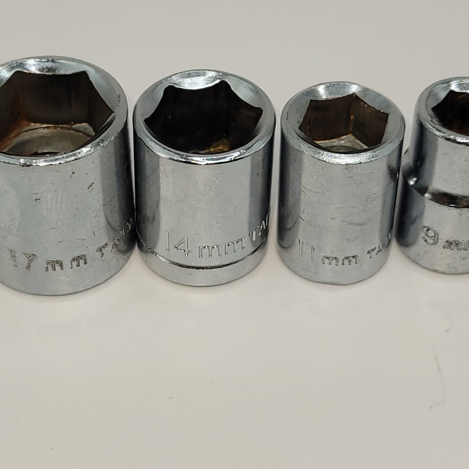 4 X 3/8″ drive sockets 6 Point Metric 17mm 14mm 11mm 9mm Taiwan