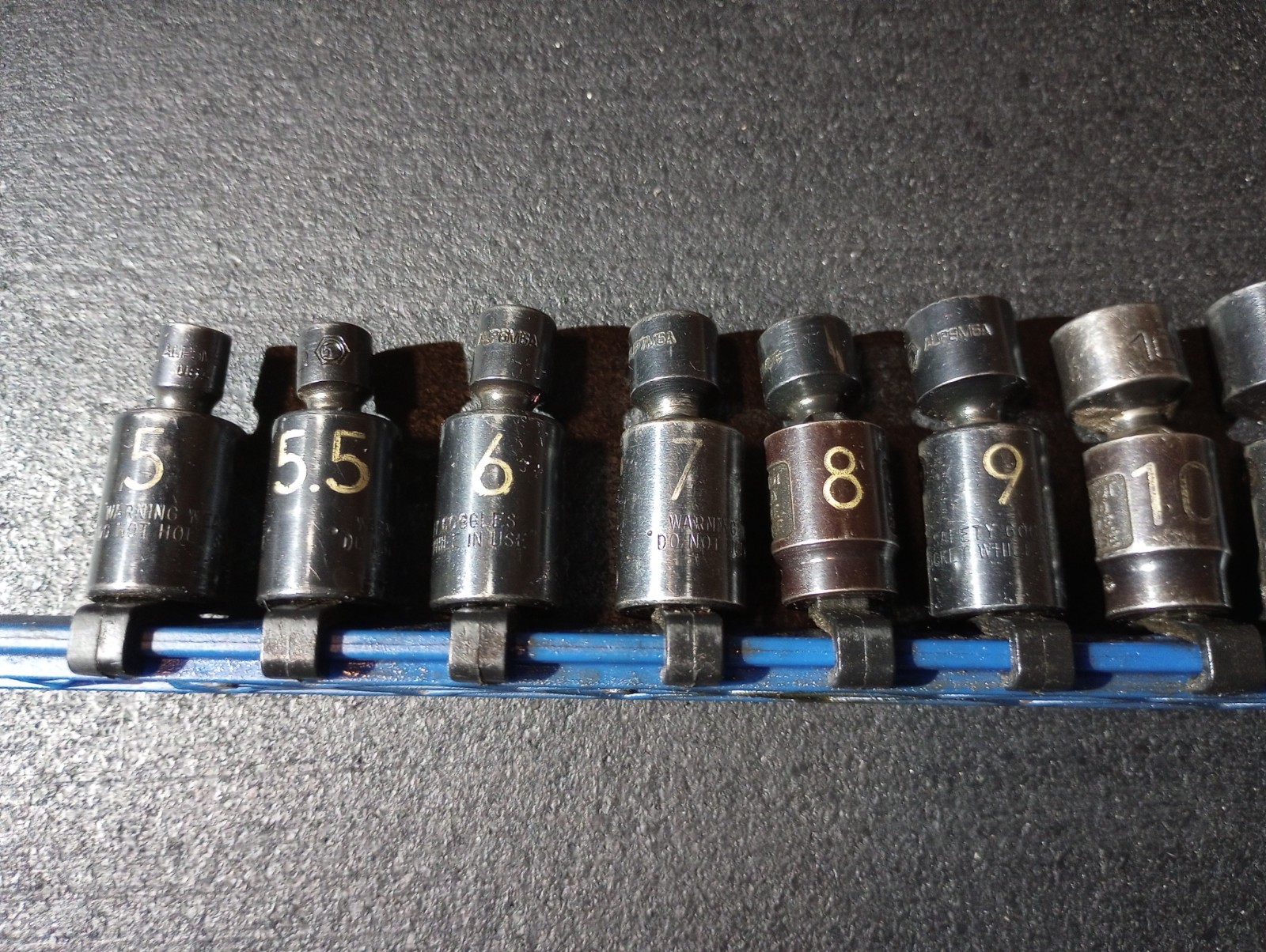 Matco USA 1/4″ 5-15mm 6-point UNIVERSAL Impact 12-piece socket set SAUPM126RB