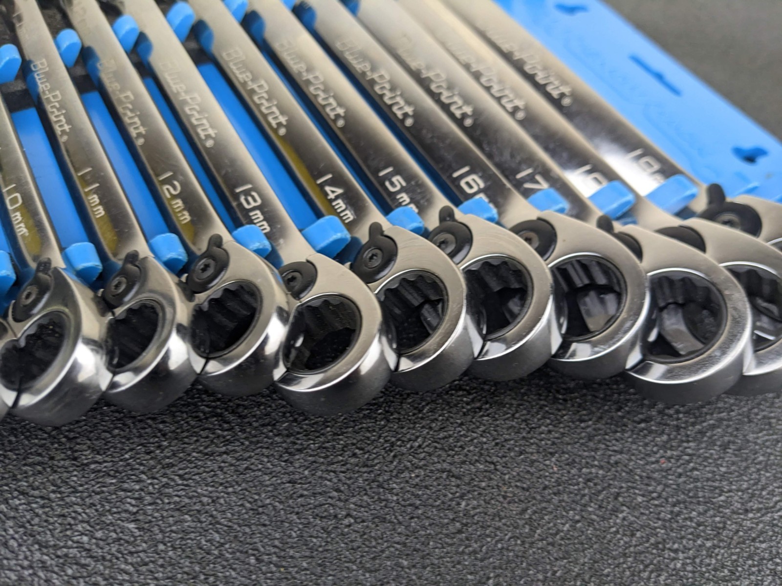 #bo678 Blue Point BOERM712 12 Pc Metric Reversible Ratcheting Wrench Set 8-19mm