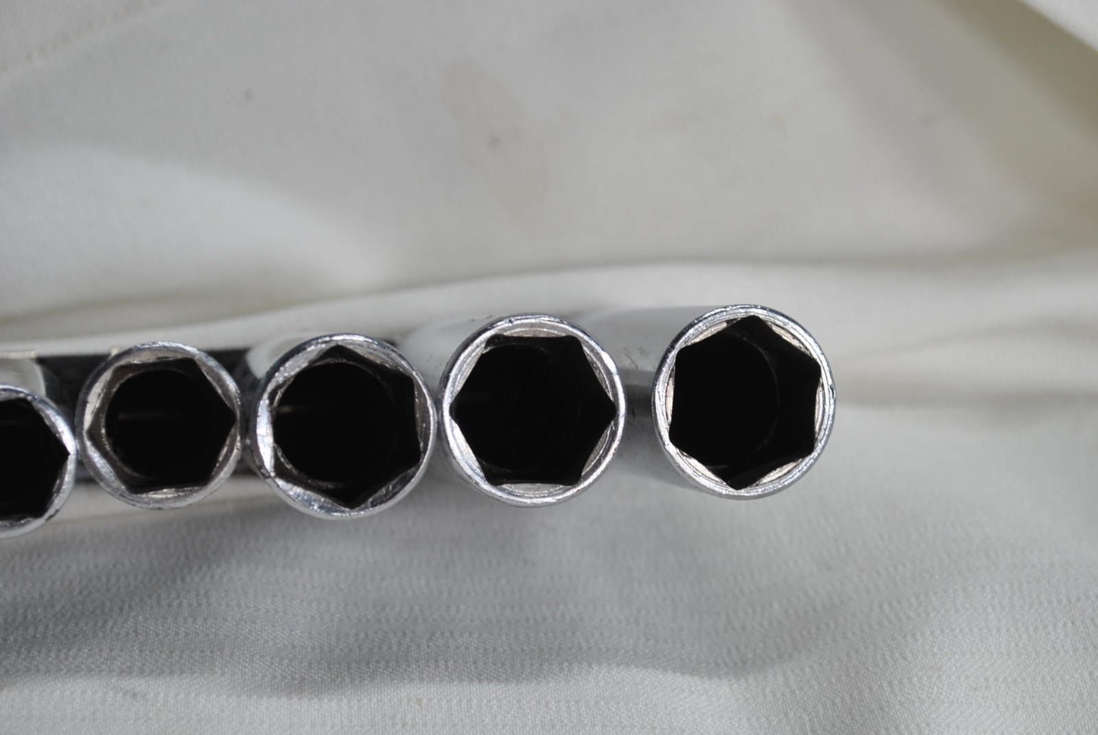 Lot of 9 Snap On 3/8″ Drive 6PT Metric Deep Chrome Socket SFSM9-SFSM19.