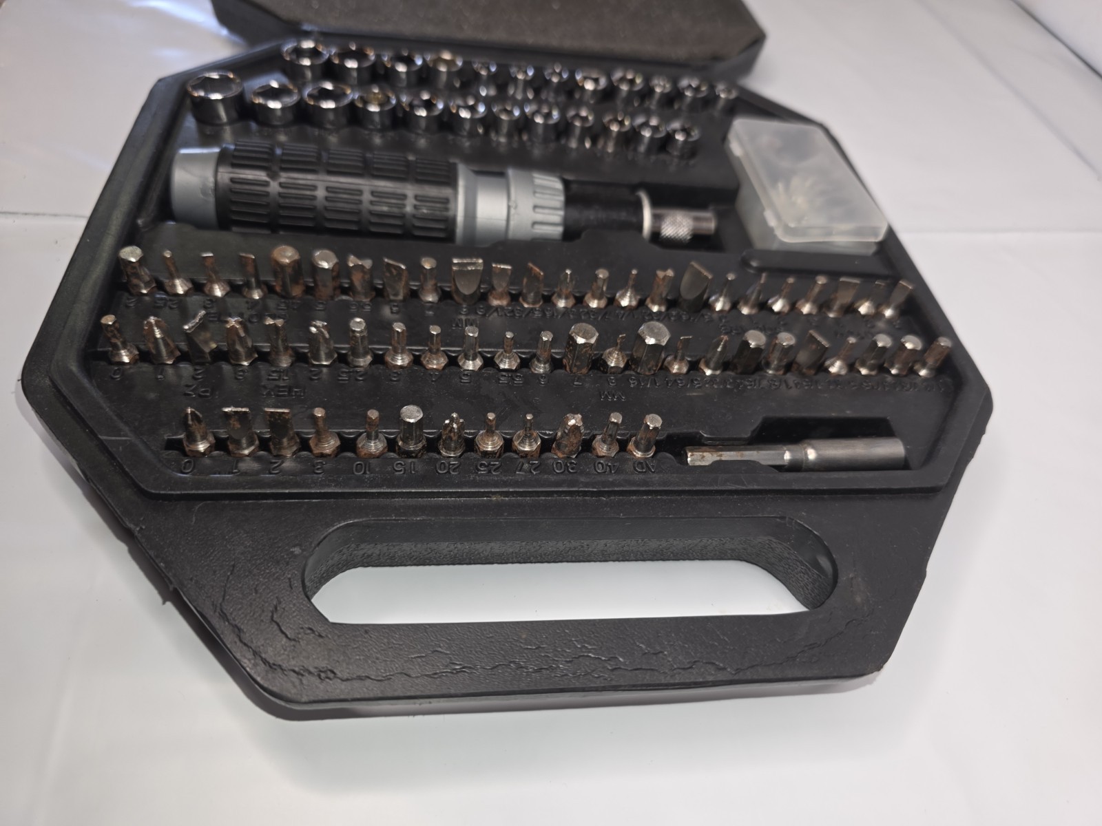 Multi-Bit Screwdriver & Socket Set | Metric & SAE | Sockets + Bits + Case