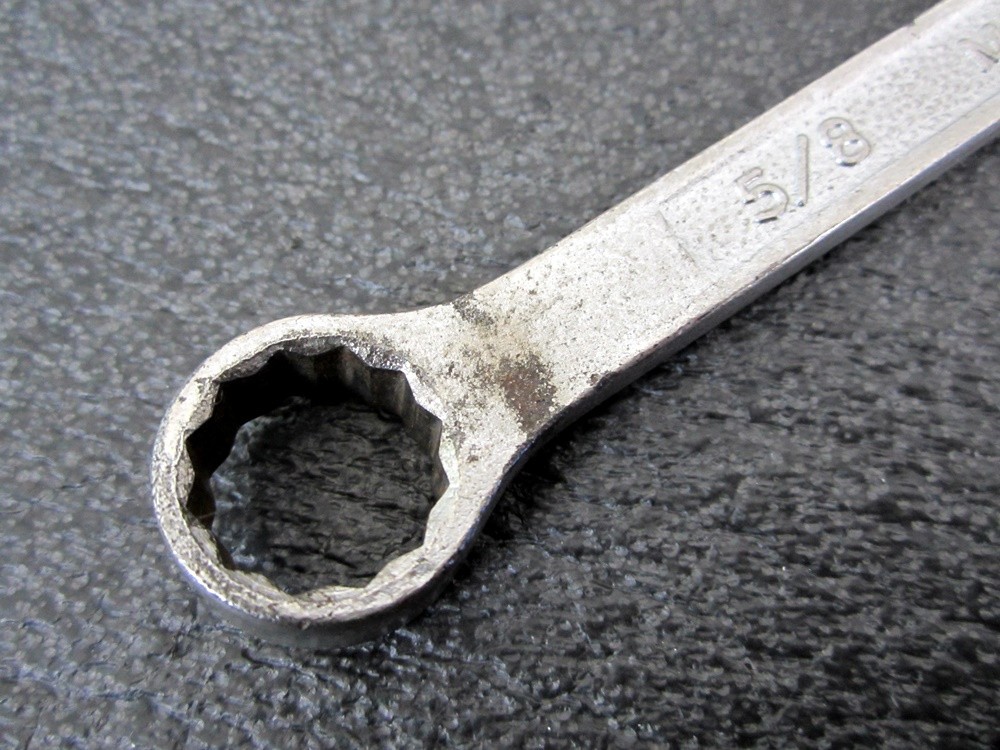 Vintage Plomb 5/8″ x 3/4″ Box End Wrench 1131 Pebble USA