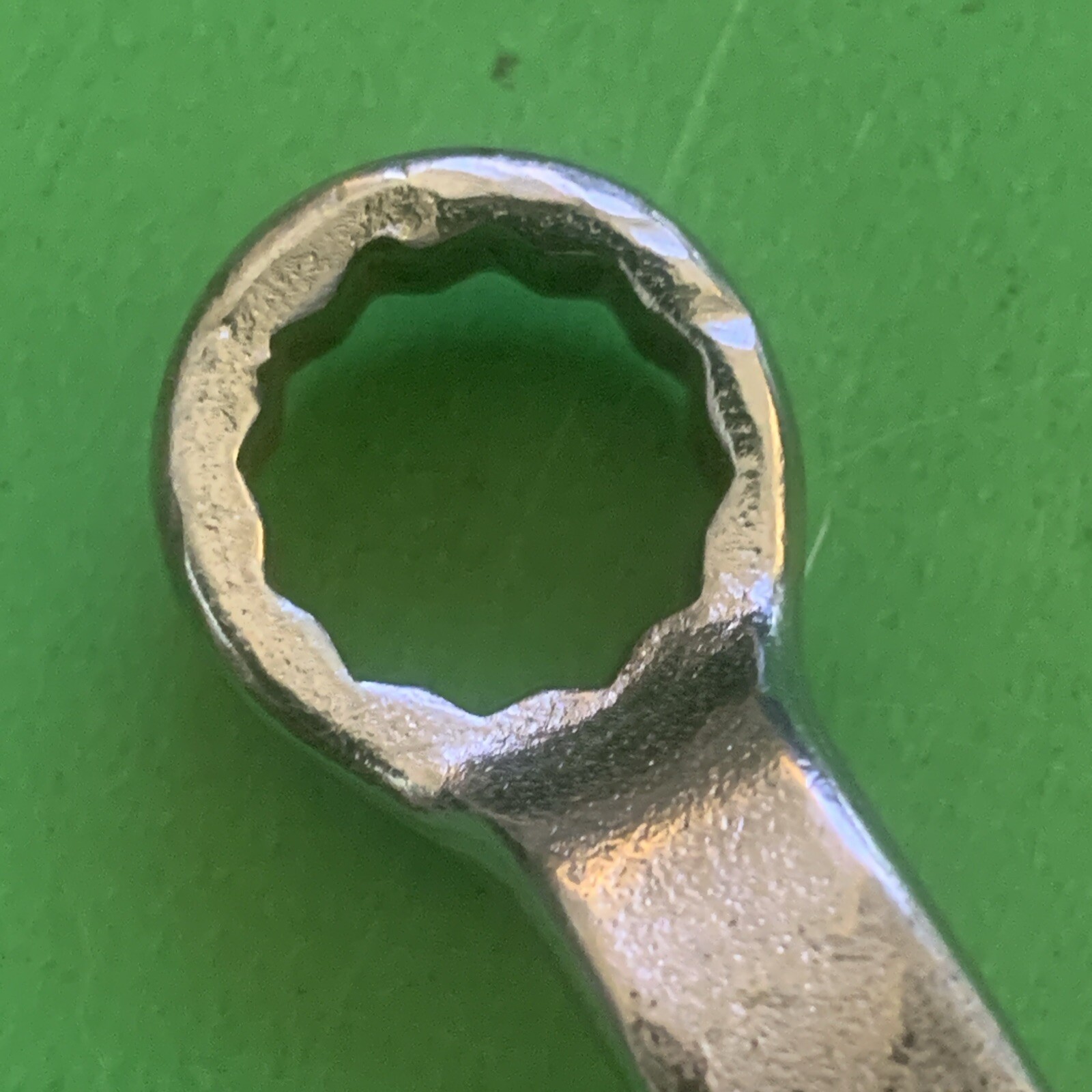 Mac Hand Tools USA 12 Point SAE Size 1/2″ x 9/16″ Offset Box Wrench BL1618