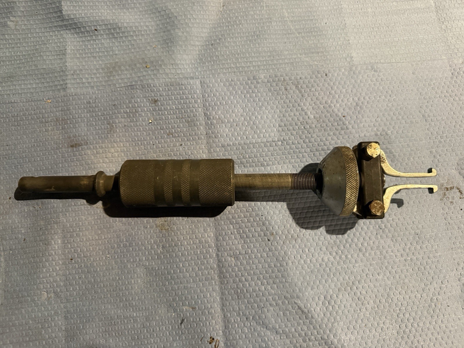 Inside Bearing Puller on Slide / Slap Hammer AB