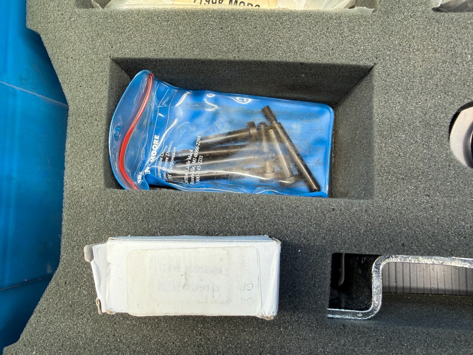 Kent-Moore J-41314 G-Car Special Service Tool Set