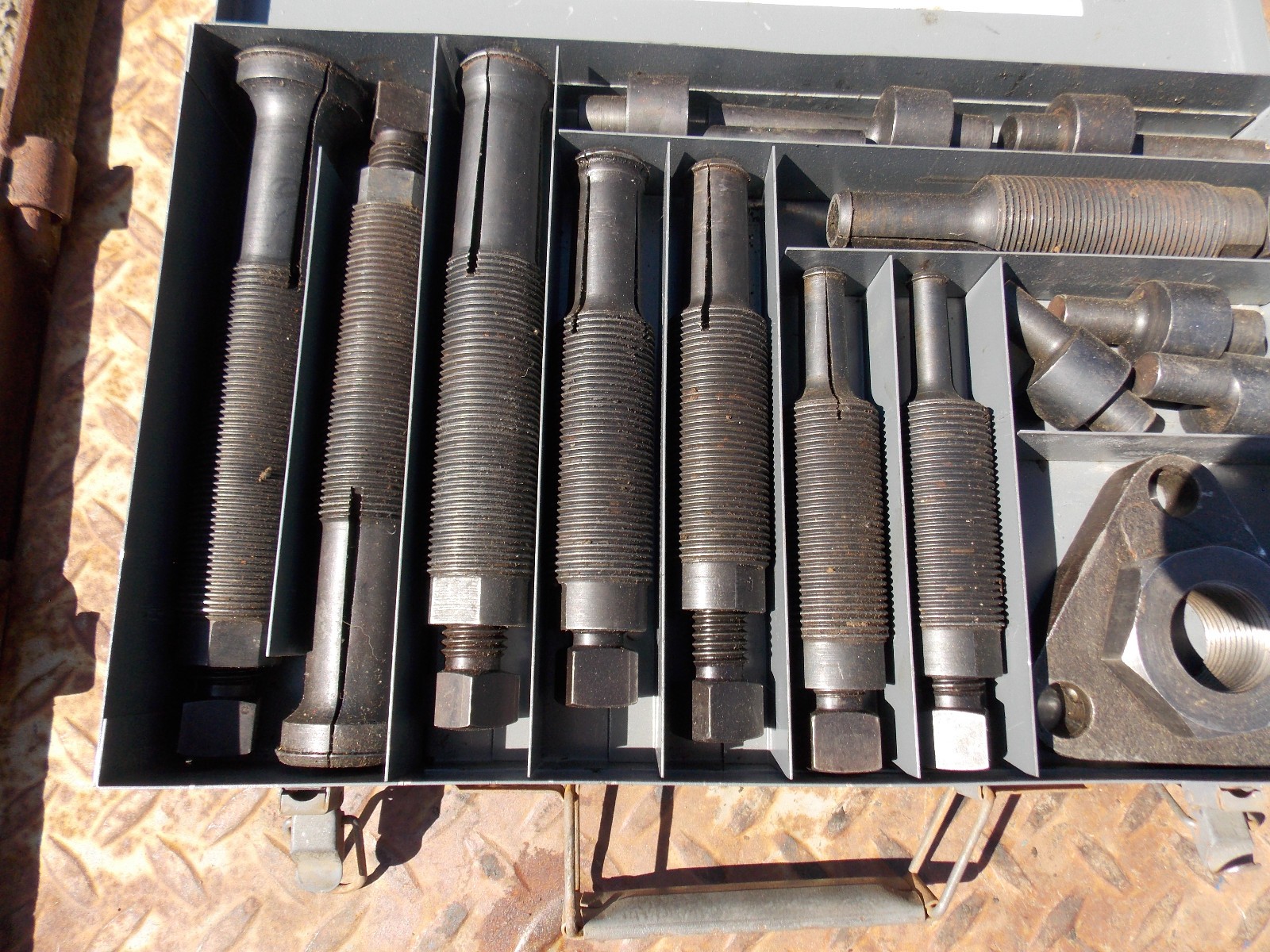 nice CROZIER # 86 BUSHING & BEARING EXTRACTOR / PULLER WITH EXPANDING ARBORS