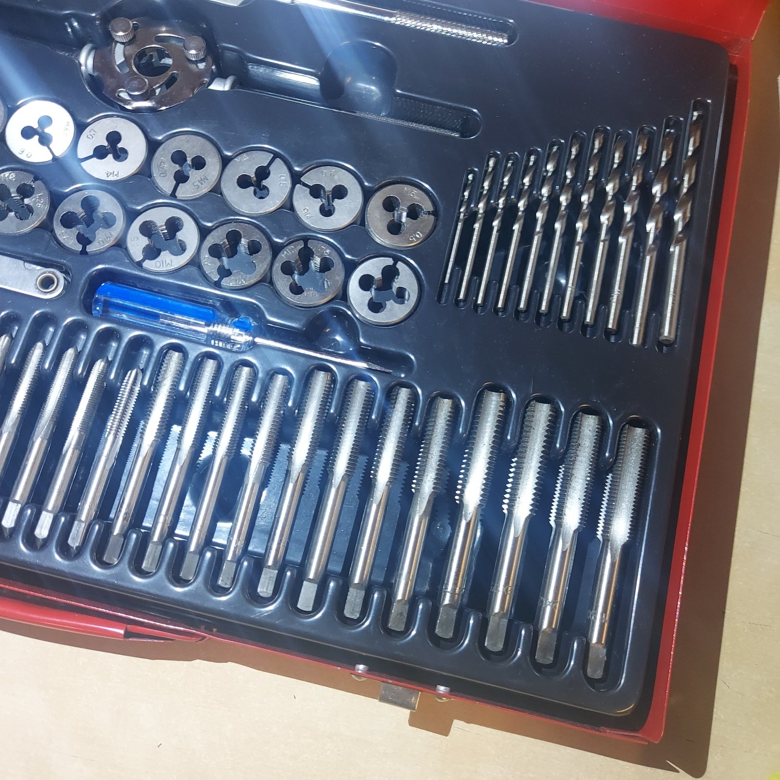Sealey AK3076 76 Piece Tap & Die Set – Metric Fine & Coarse Metal Case