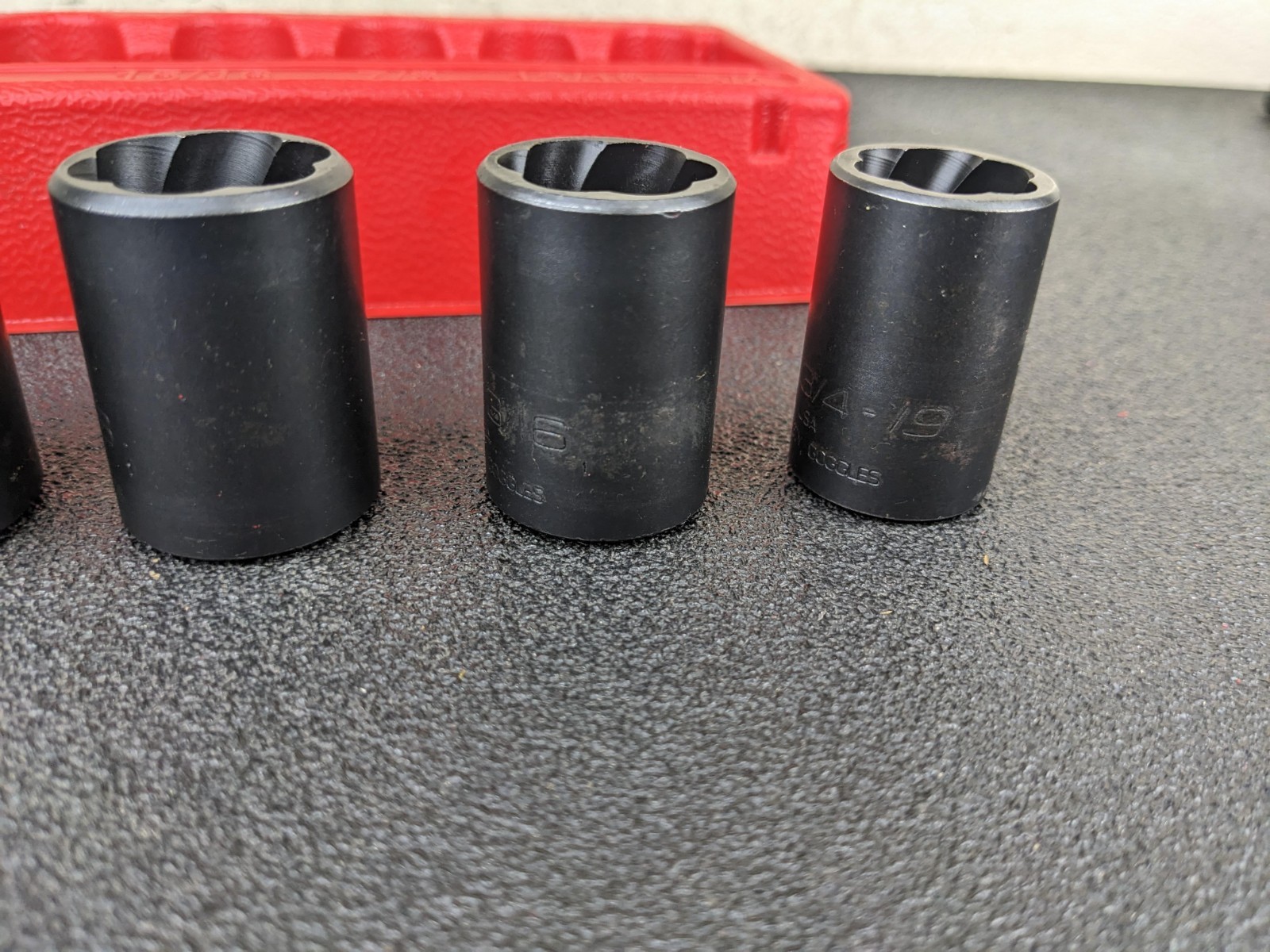 #bp378 Blue Point 305TTWYA 1/2″ Shallow Twist Impact Turbo Socket Set 3/4″ – 1″