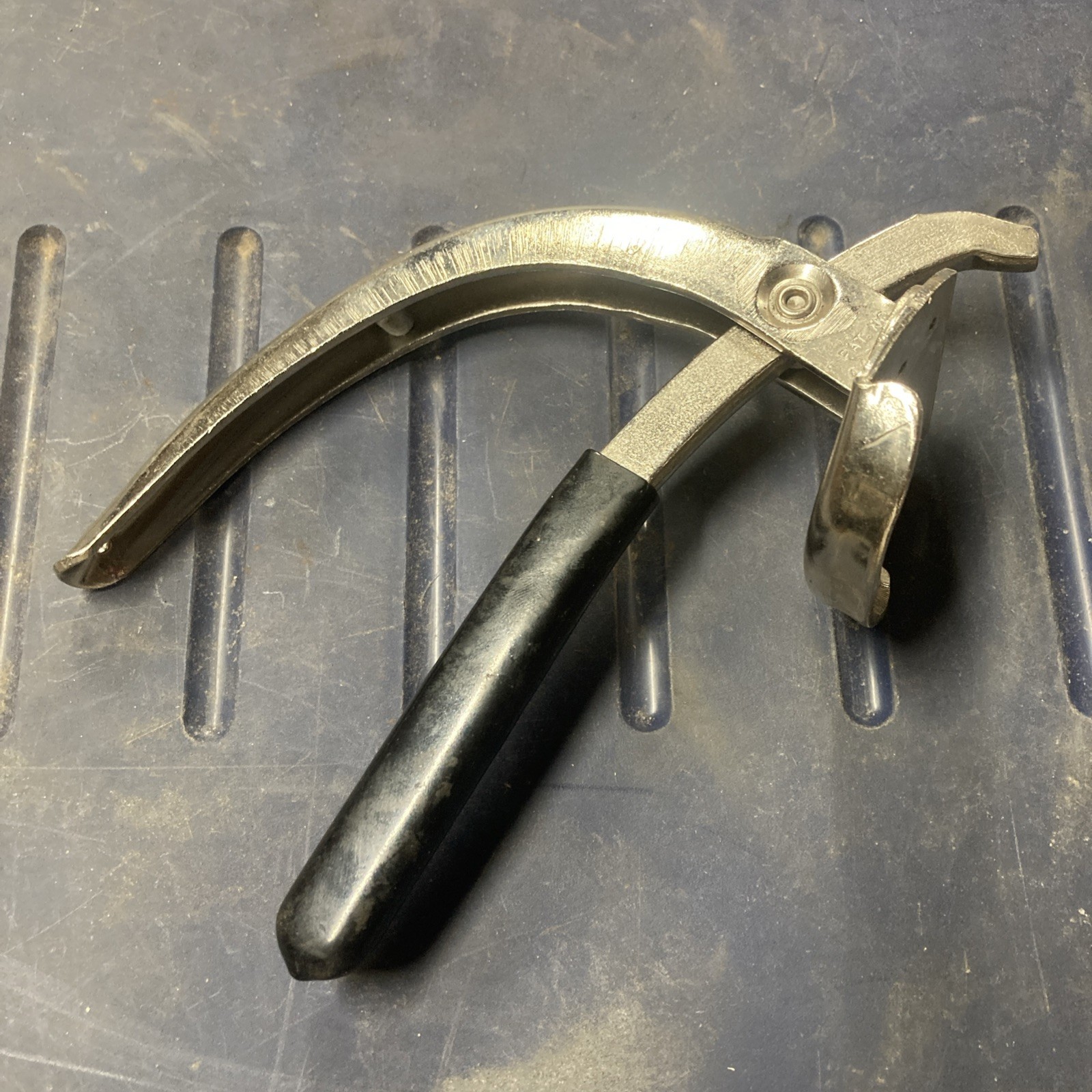 Blue Point YA2090 – Radiator Cap Pliers – Sold By Snap On. Box 137