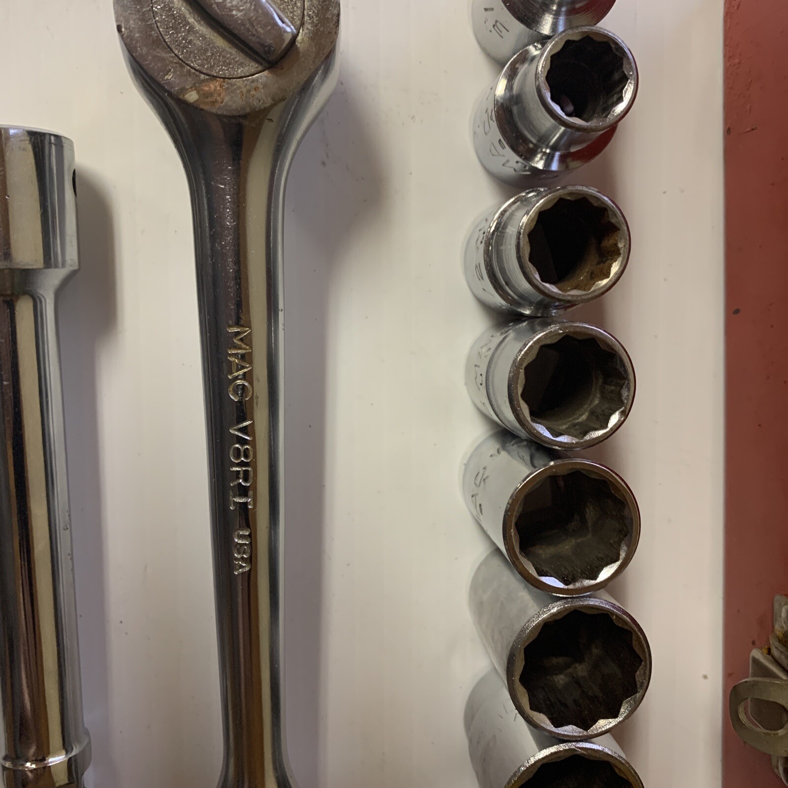 Vintage Mac Tools V8RI 1/2 Inch Drive Ratchet 10 Sockets 5 In Extension Box U