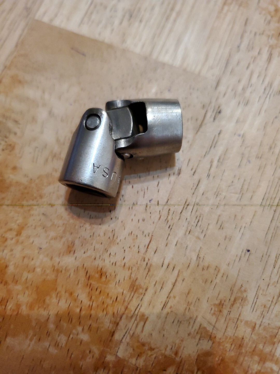 Snap On 3/8″ Drive 7/16″ 12PT SAE Chrome Universal Swivel Socket FVU14