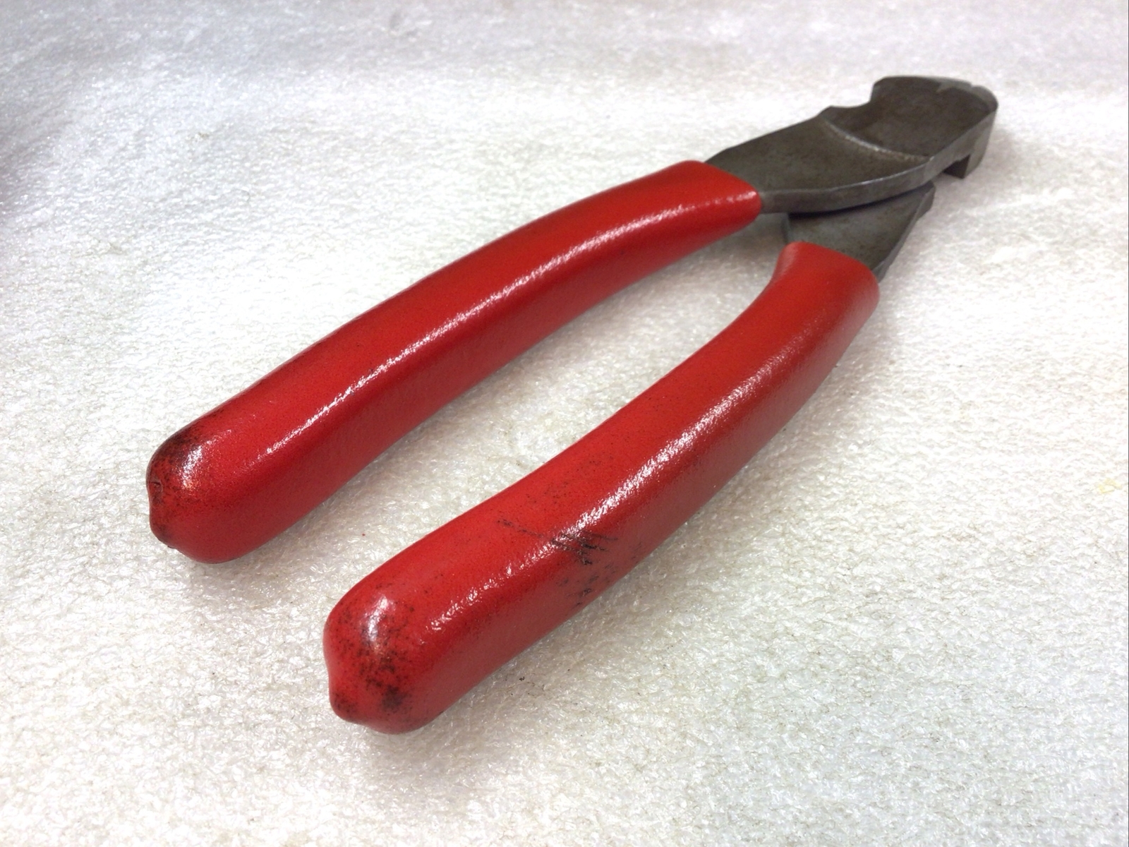 Snap On#87CF – 7-1/2″ Long, Red Soft Grip, Power Edge-Diagonal Cutters-USA-NICE
