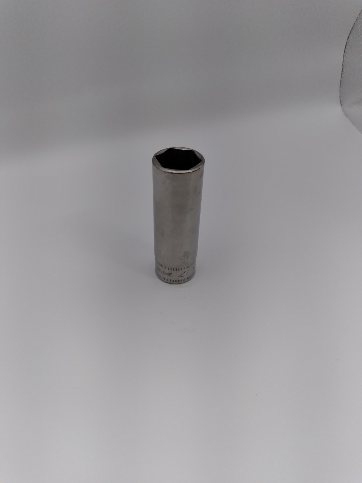 Snap On Tools 3/8″ Drive 6-Point Metric 17mm Deep Socket Chrome SFSM17 USA USED