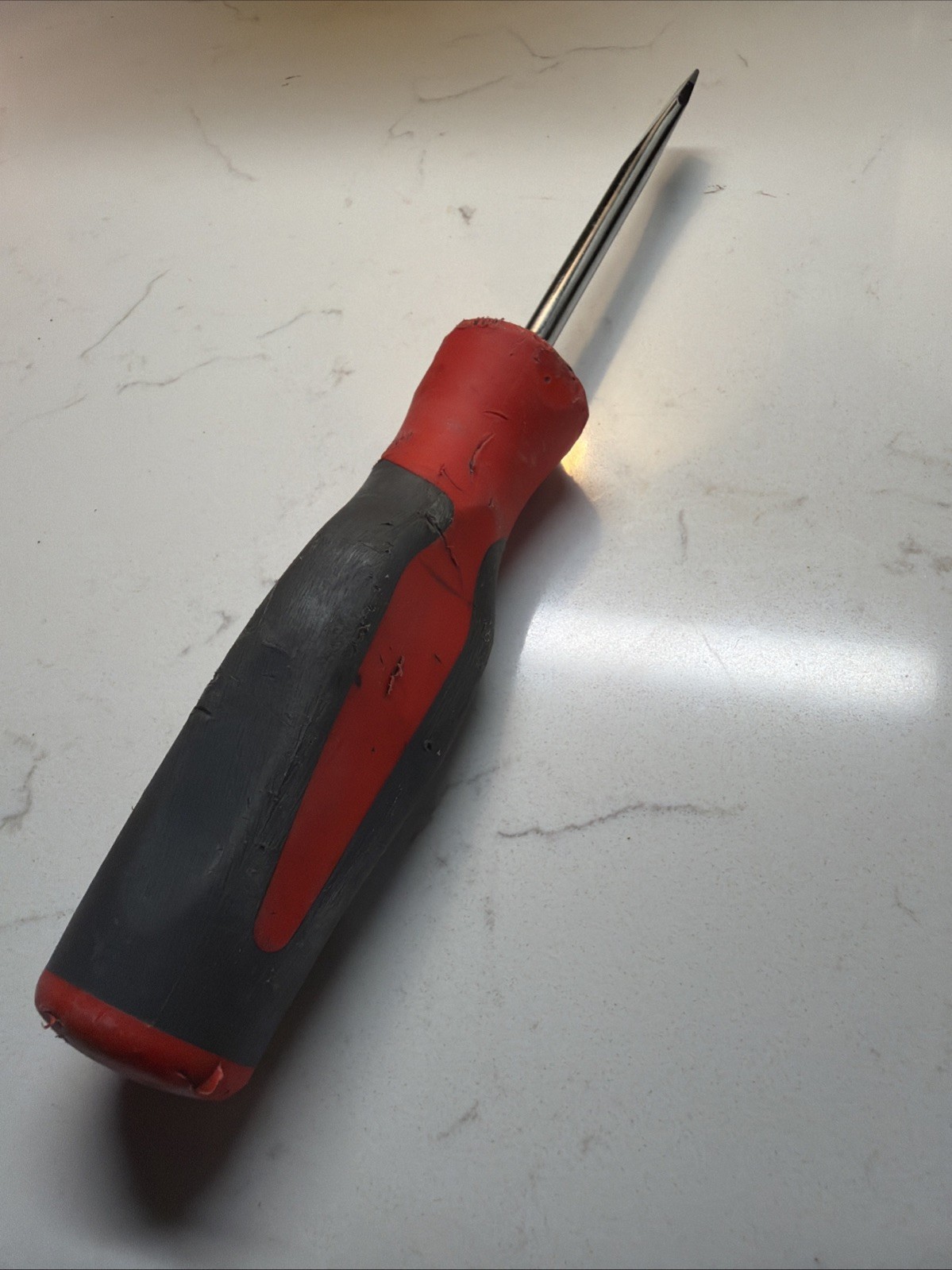 Snap On Tools 1/4″ Flat Head Screwdriver SHD2 Slotted Grip Red Gray USA