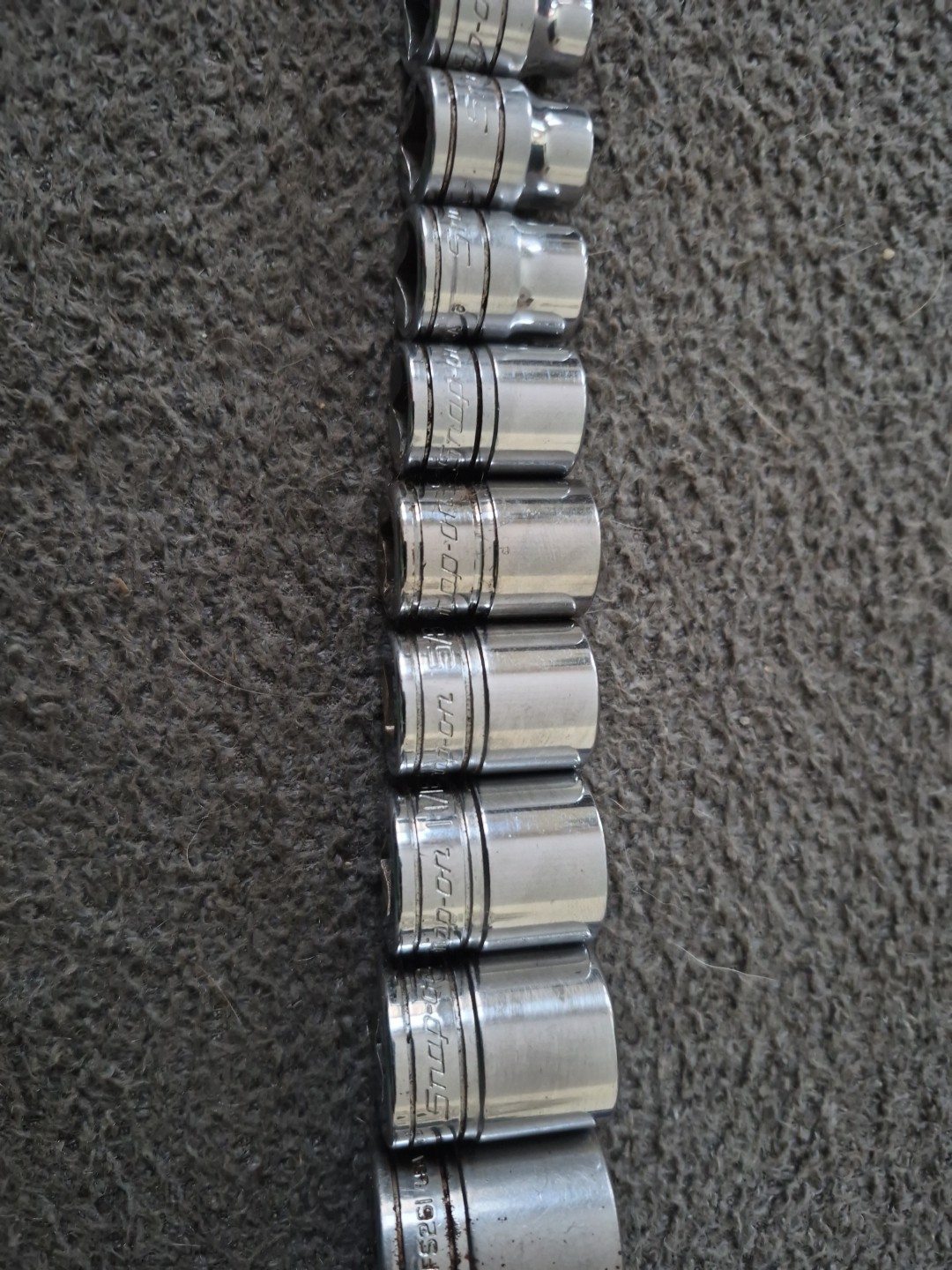 Snap-On USA [FS081-FS281] 12-Pc. 1/4″-15/16″ 3/8″Drive 6-Point Shallow