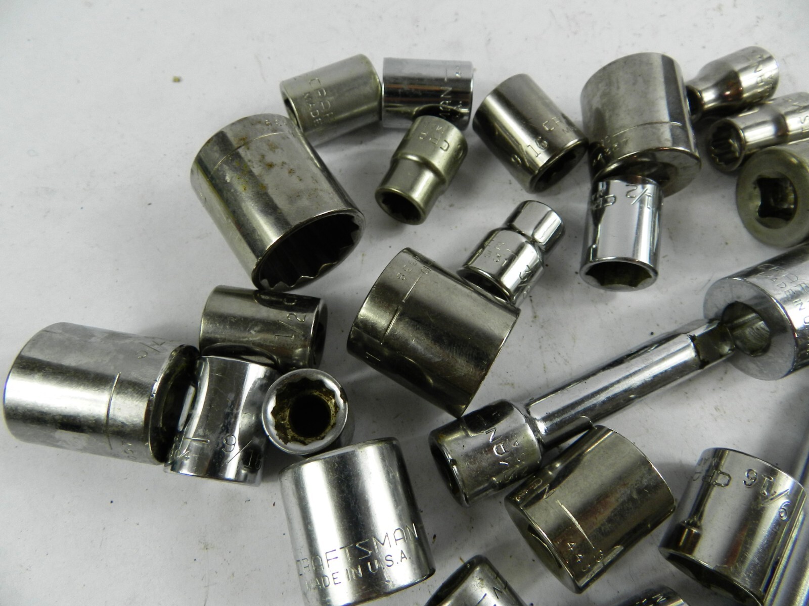 Lot (45) CRAFTSMAN USA 3/8 in Drive 1/4 in – 7/8 in Sockets 6-12pt Extnsns C323K