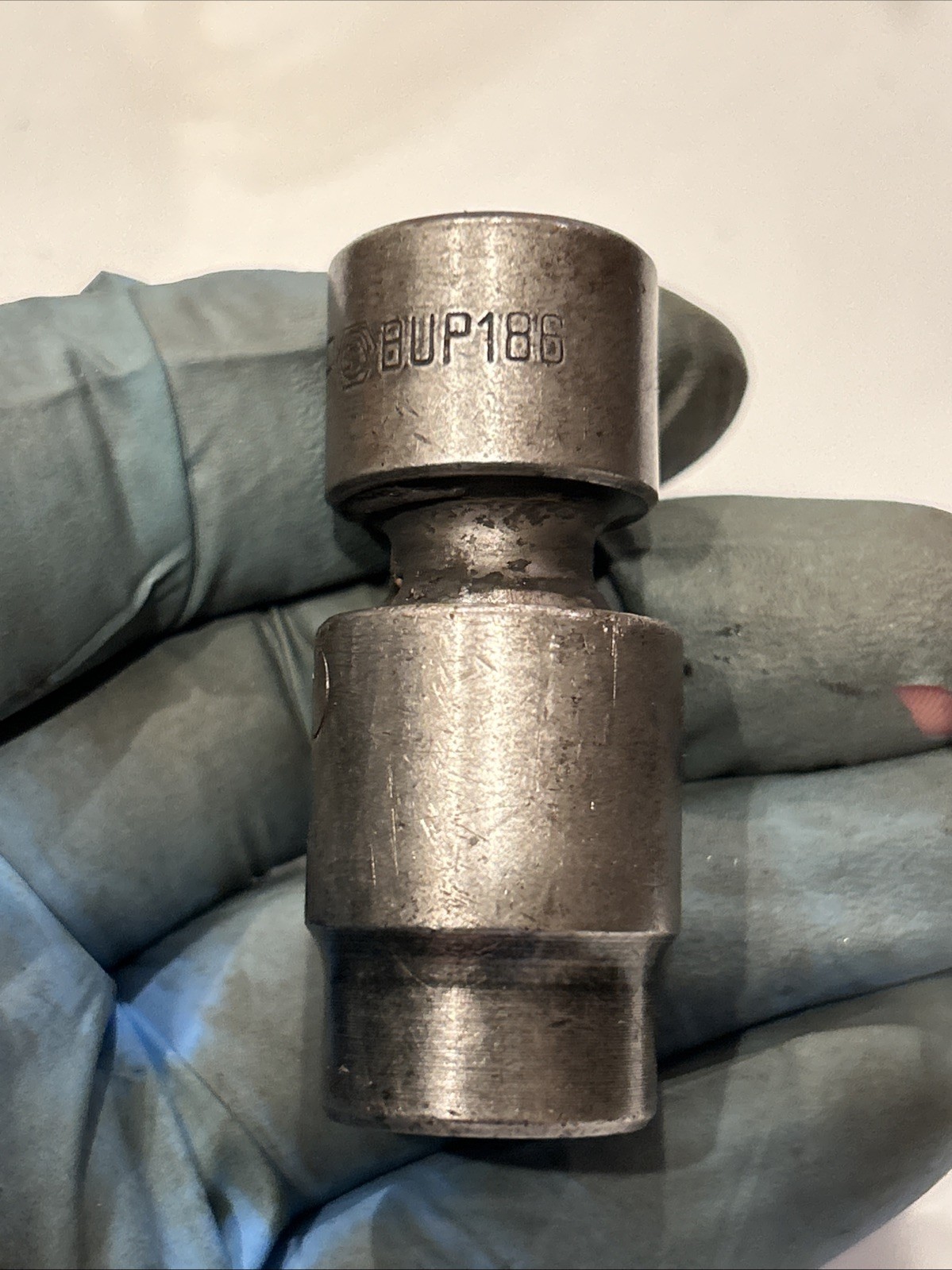 MATCO BUP186 3/8″ Drive 9/16″ 6 Point Shallow Swivel Impact Socket SAE