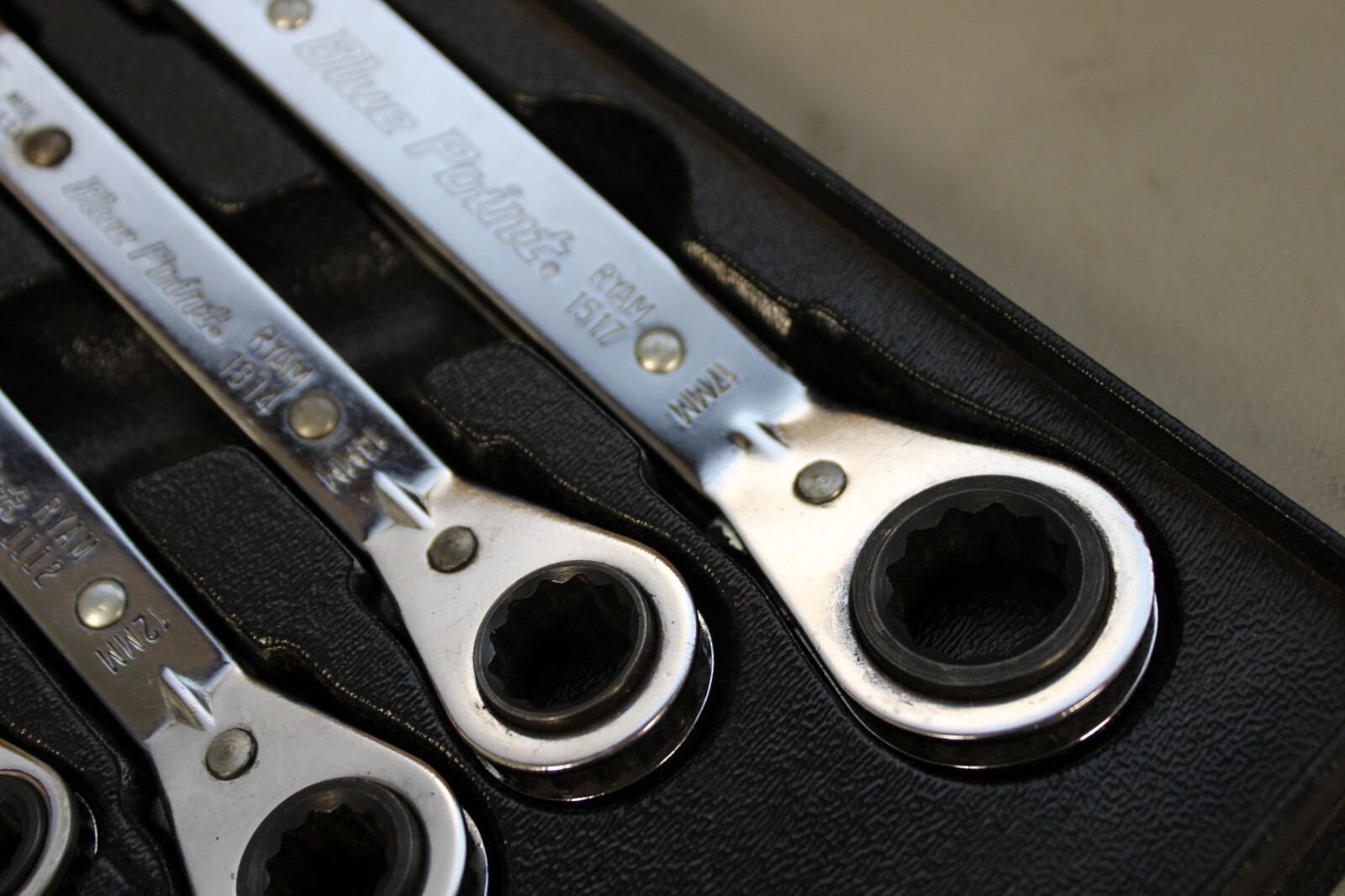 NICE! Blue-Point 5pc Metric 7-17mm 25° Offset Ratcheting Box Wrench Set RBYAM605