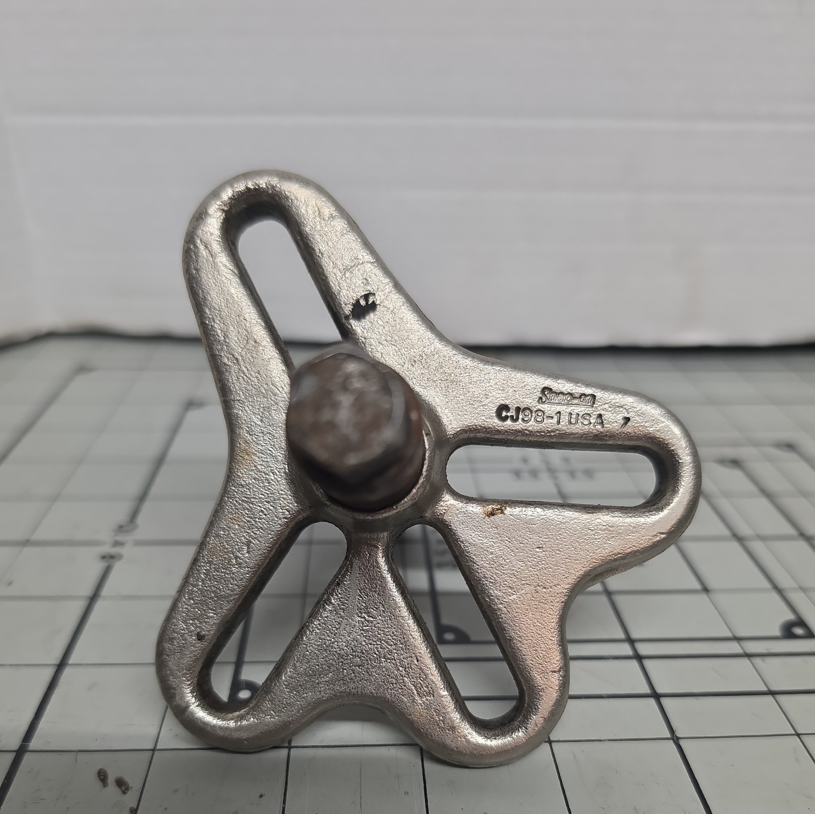 Snap On Tools Bolt Grip Puller Yoke Pressure Screw Centering Point Tip USA