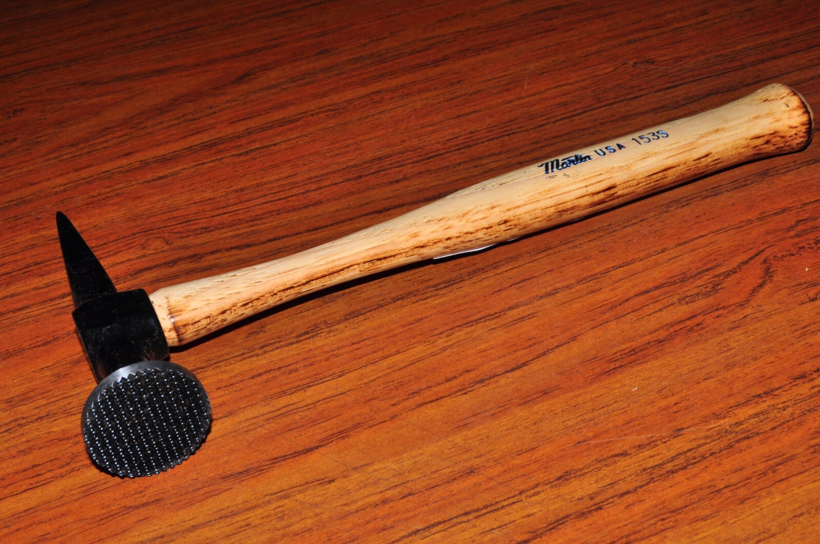 AUTO BODY SHRINKING HAMMER WITH CHISEL HEAD WOOD HANDLE MARTIN153S MADE IN USA
