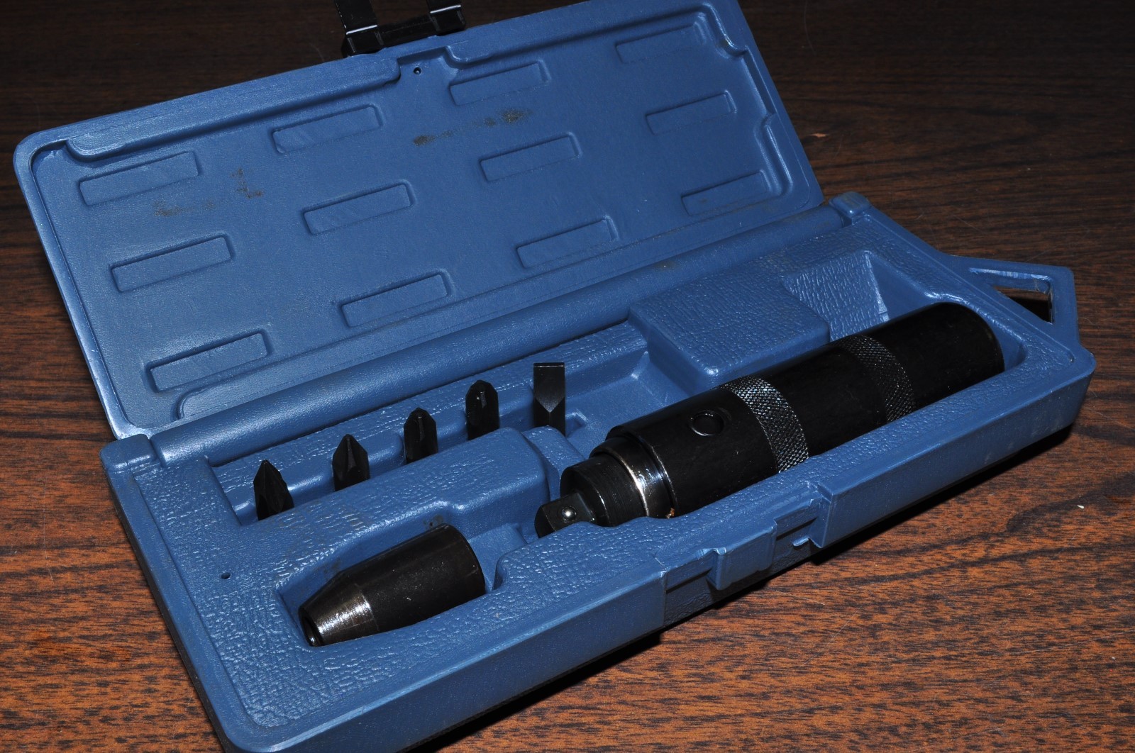 LISLE 29200 3/8” Hand Impact Screw Driver Tool Set with 5 bits.