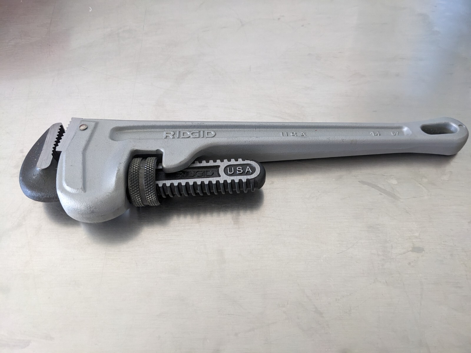 RIDGID 14″ Grey Aluminum Straight Jaw Pipe Wrench (Made in USA)
