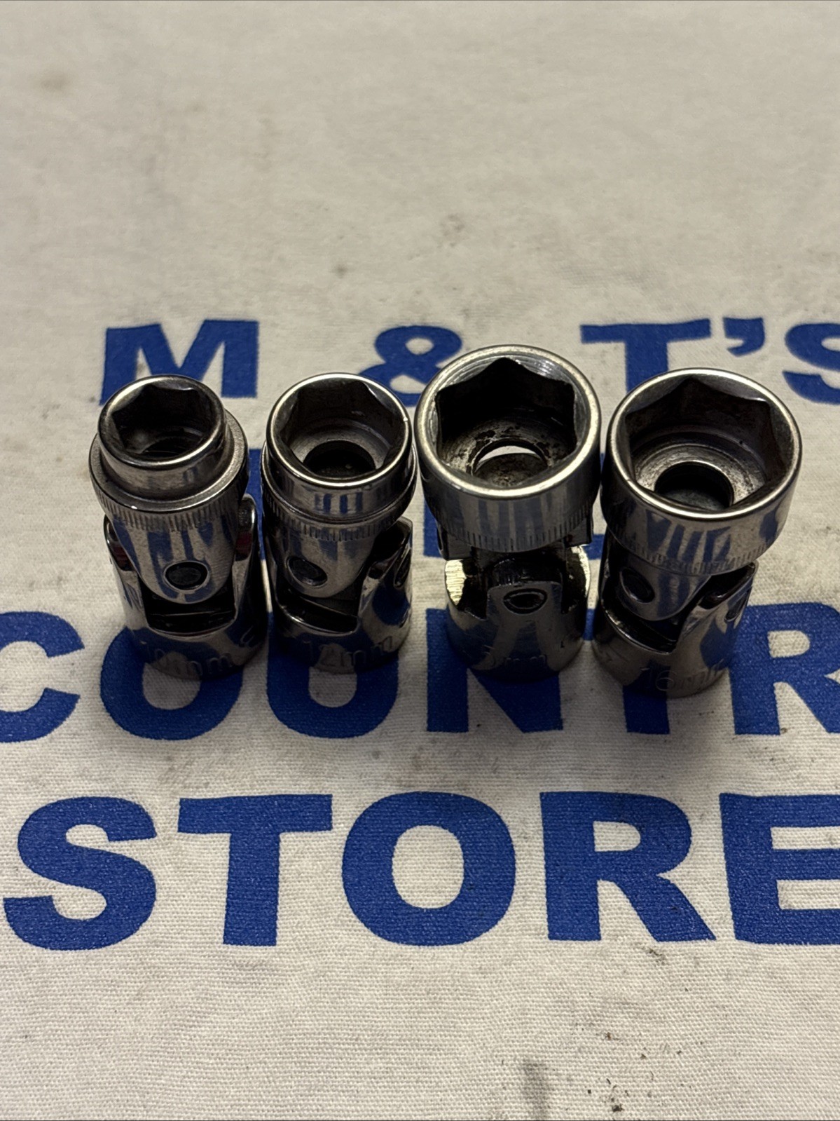 Craftsman USA 3/8″ Drive 4pc Metric 6pt Flex Head Socket Set 10, 12, 15 & 16mm