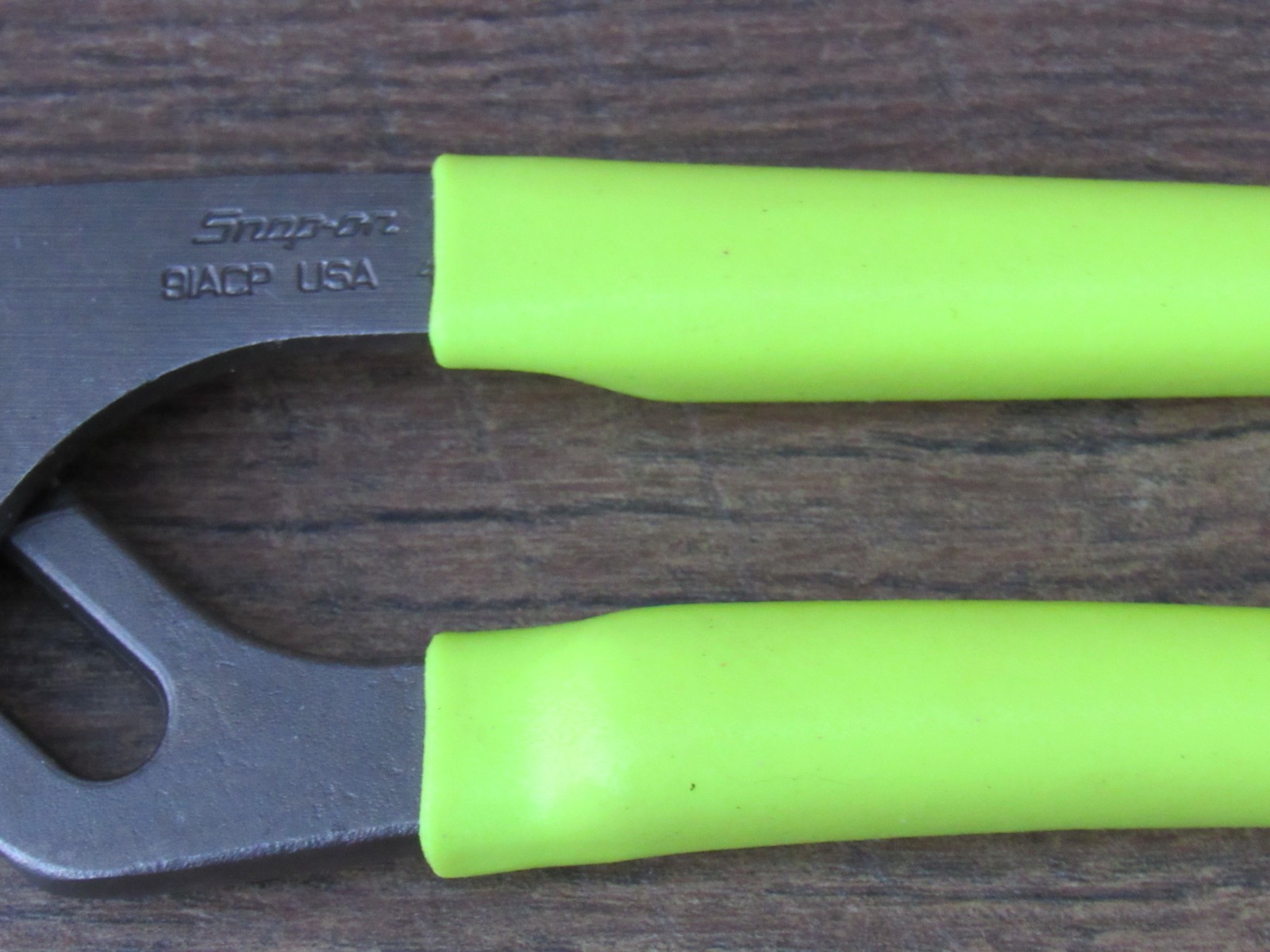 SNAP ON 91ACP HI VIZ YELLOW 9″ ADJUSTABLE JOINT INTERLOCKING CHANNEL PLIERS HV