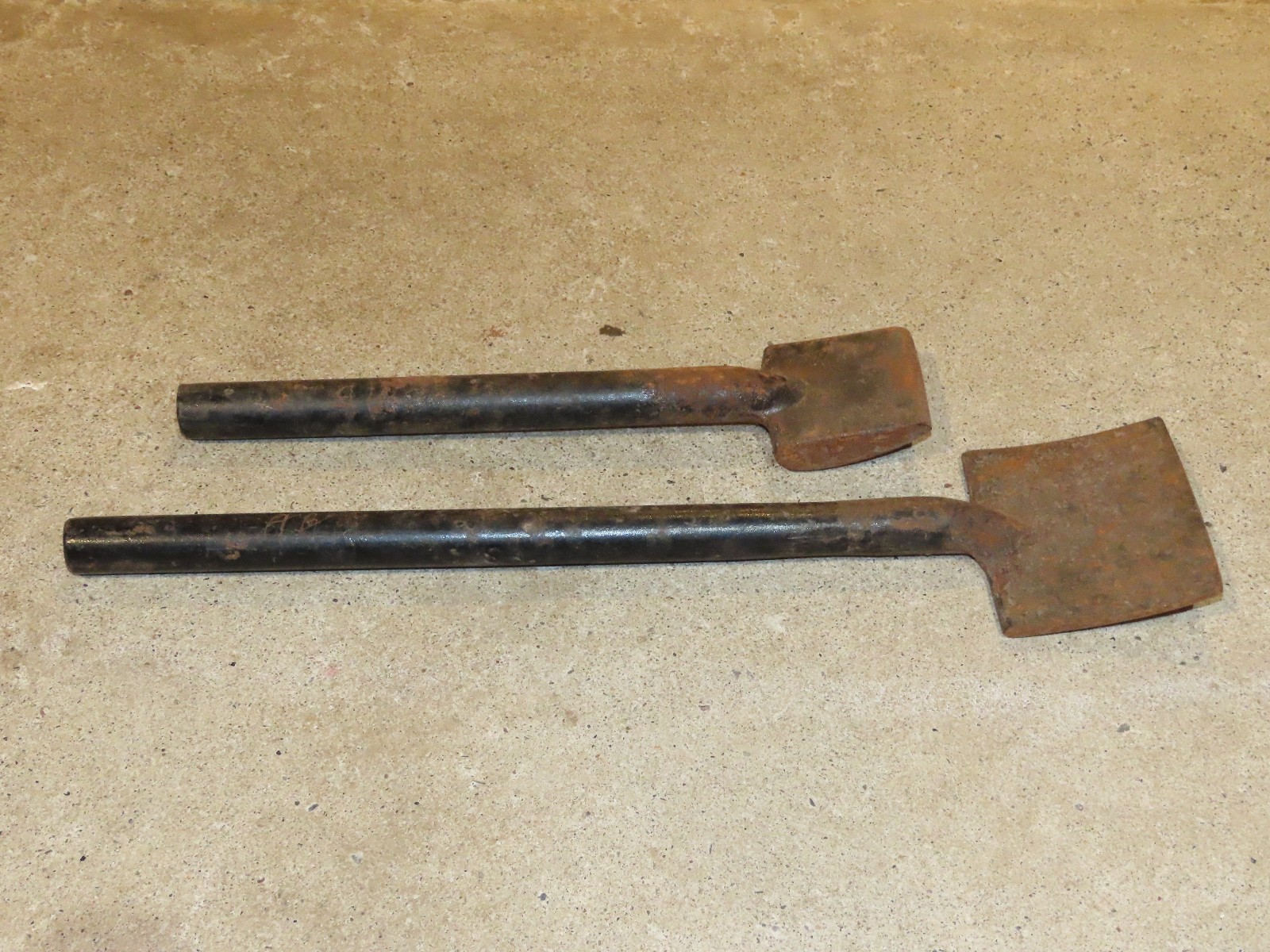 Vintage 14” & 20″ Large Dolly Spoon 4 Pounds Auto Body Fender Repair Unbranded
