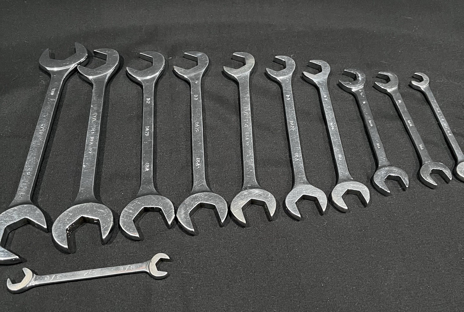 Mac Tools 11 Pc SAE 4-Way Angle Head Open End Wrench Set 5/16 – 1″ USA