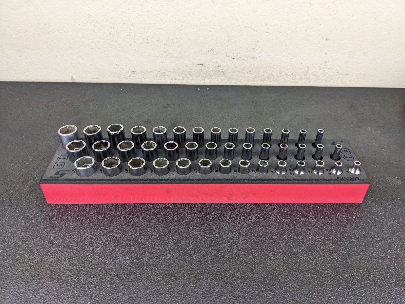 #bo705 Snap-On Tools 142STMMSYFR1 42pc 1/4″ Drive 6-Point Metric Foam Socket Set