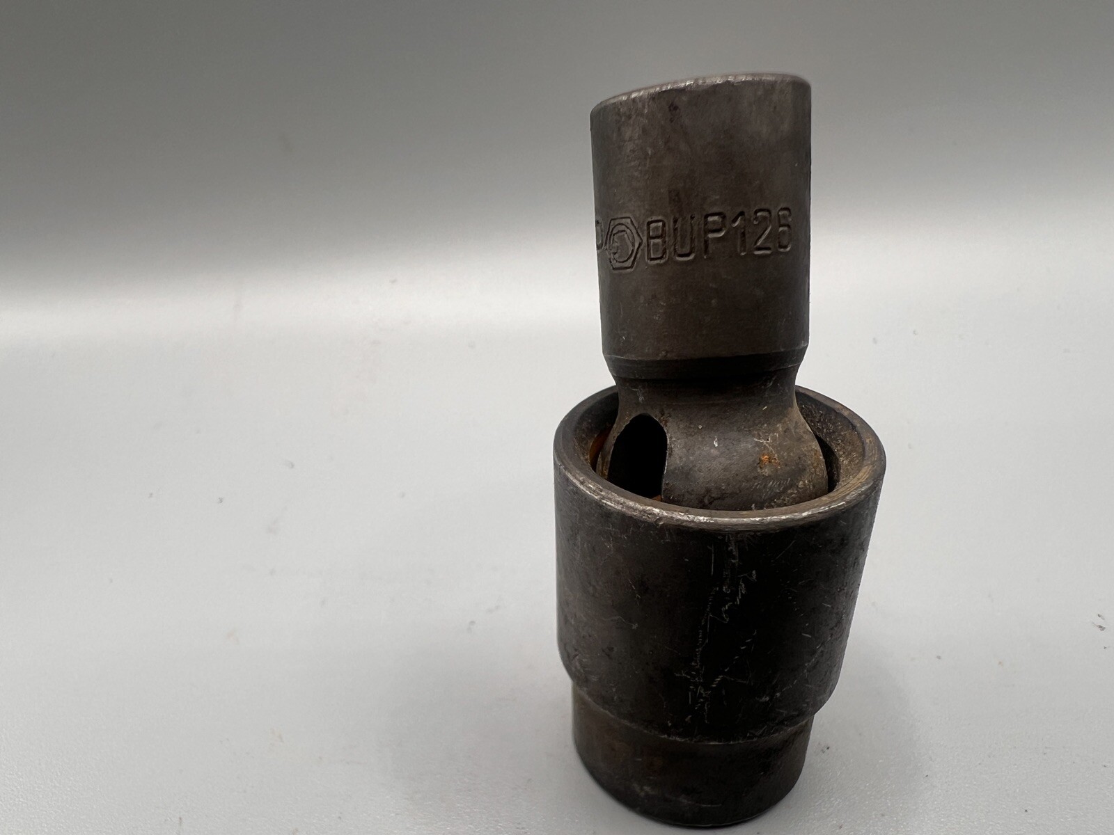 Matco Tools BUP126 Swivel Flex Universal Impact Socket 3/8″ SAE 3/8″ Drive 6 Pt