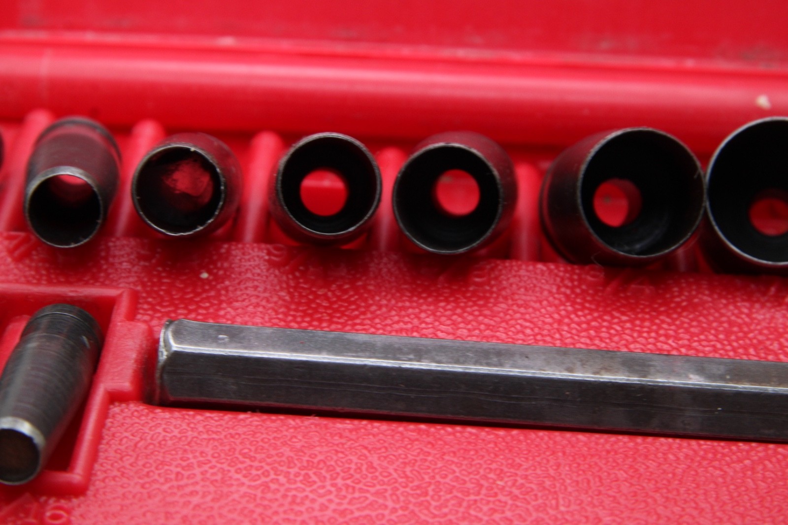 Blue Point PGH8A 11 Piece Gasket Punch Set Complete In Case Damage to 1″ USA