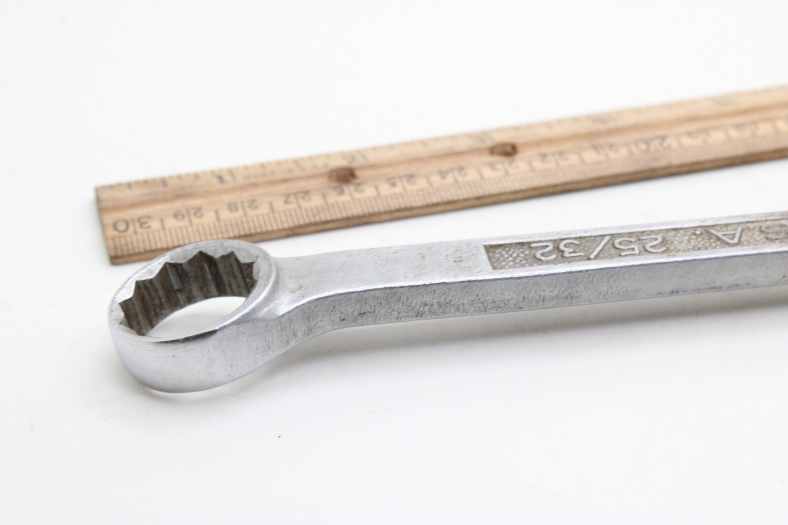 Plomb 1137 25/32″ X 11/16″ 12 Point SAE Box End Wrench 11″ Long USA