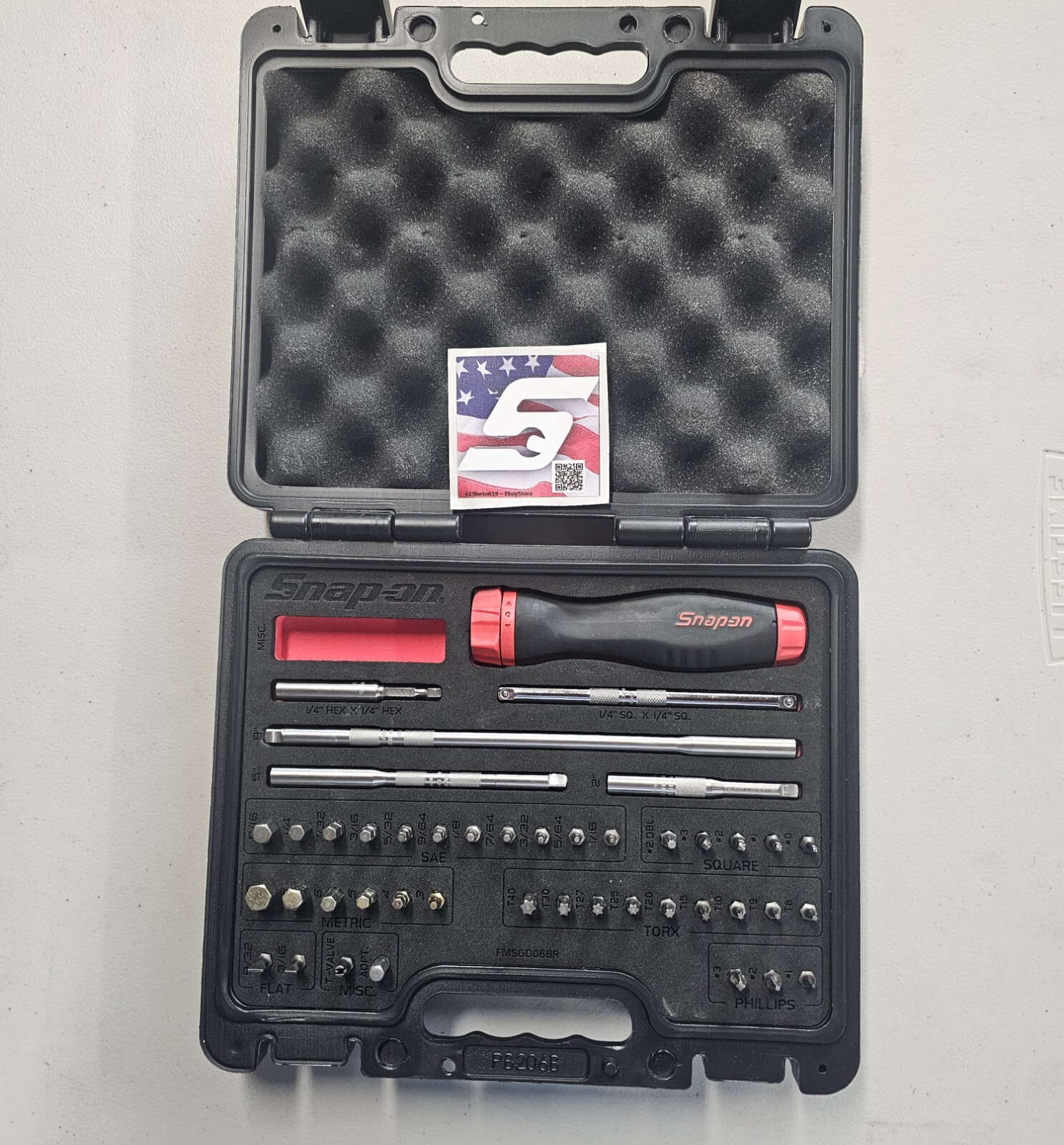 New Snap-on SGDMRC44FR RED Foam 44 Piece Ratcheting Screwdriver Master Set