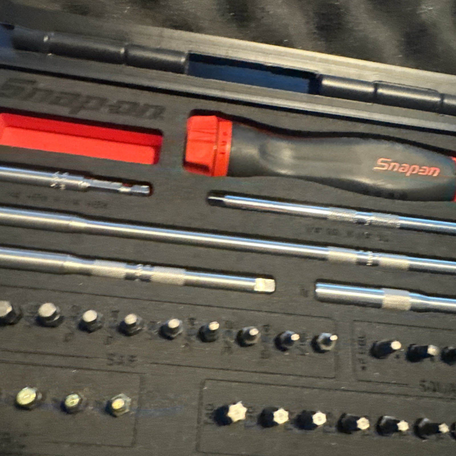 New Snap-on SGDMRC44FR RED Foam 44 Piece Ratcheting Screwdriver Master Set