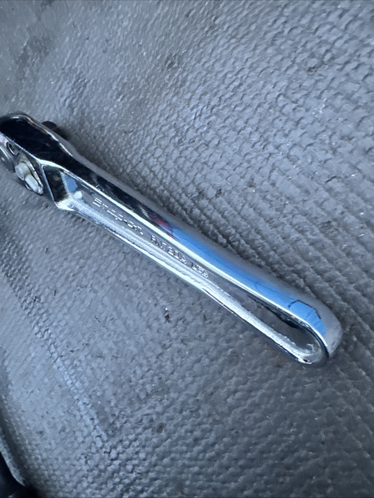 Snap-On Tools USA FN720A Polish Chrome Ratchet 3/8″ Drive – Short Handle 6″ Long