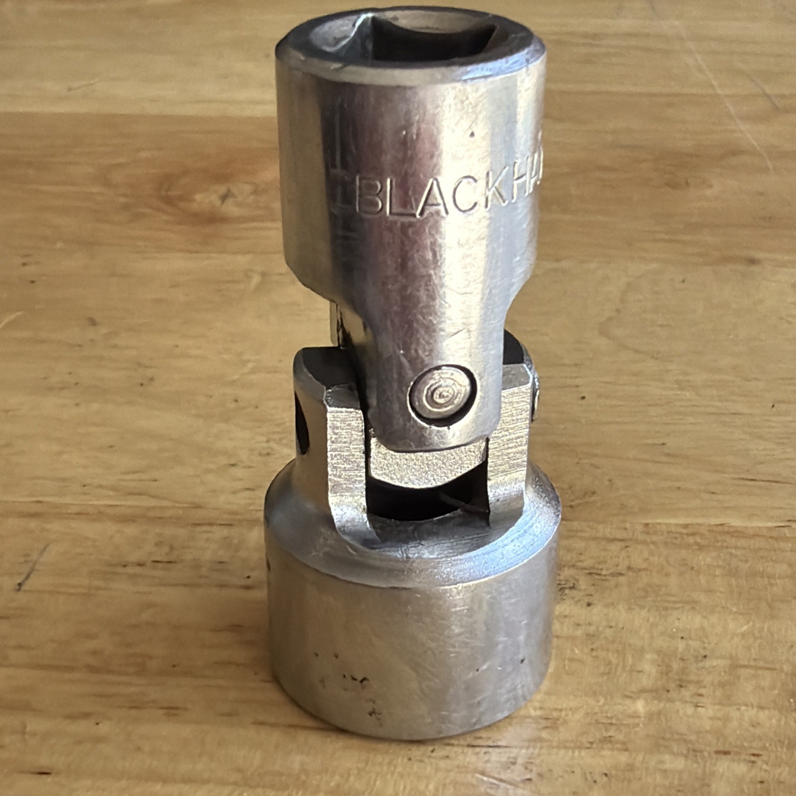 Blackhawk Tools 11/16″ Universal Swivel Socket 3/8″ Drive 6 Point 30222 USA