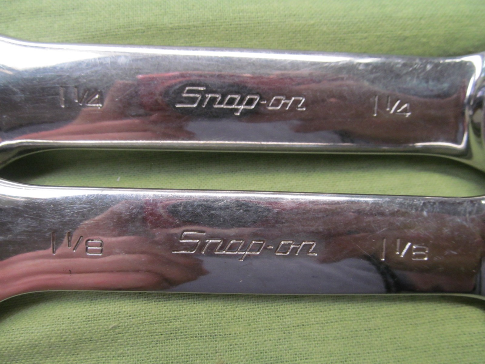 2 Large Snap-on Stubby Combination Wrenches – 1-1/8″ & 1-1/4″ – OEX360B & 400B