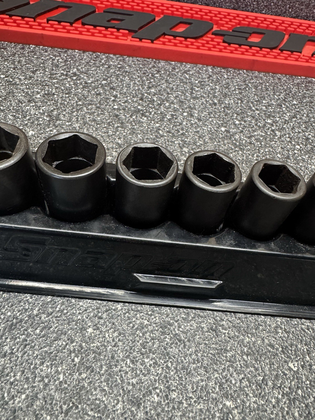 Snap On 12pc 3/8″ 6pt Flank Drive® Semi Deep Impact Socket Set 8-19mm 212IMFMSYA